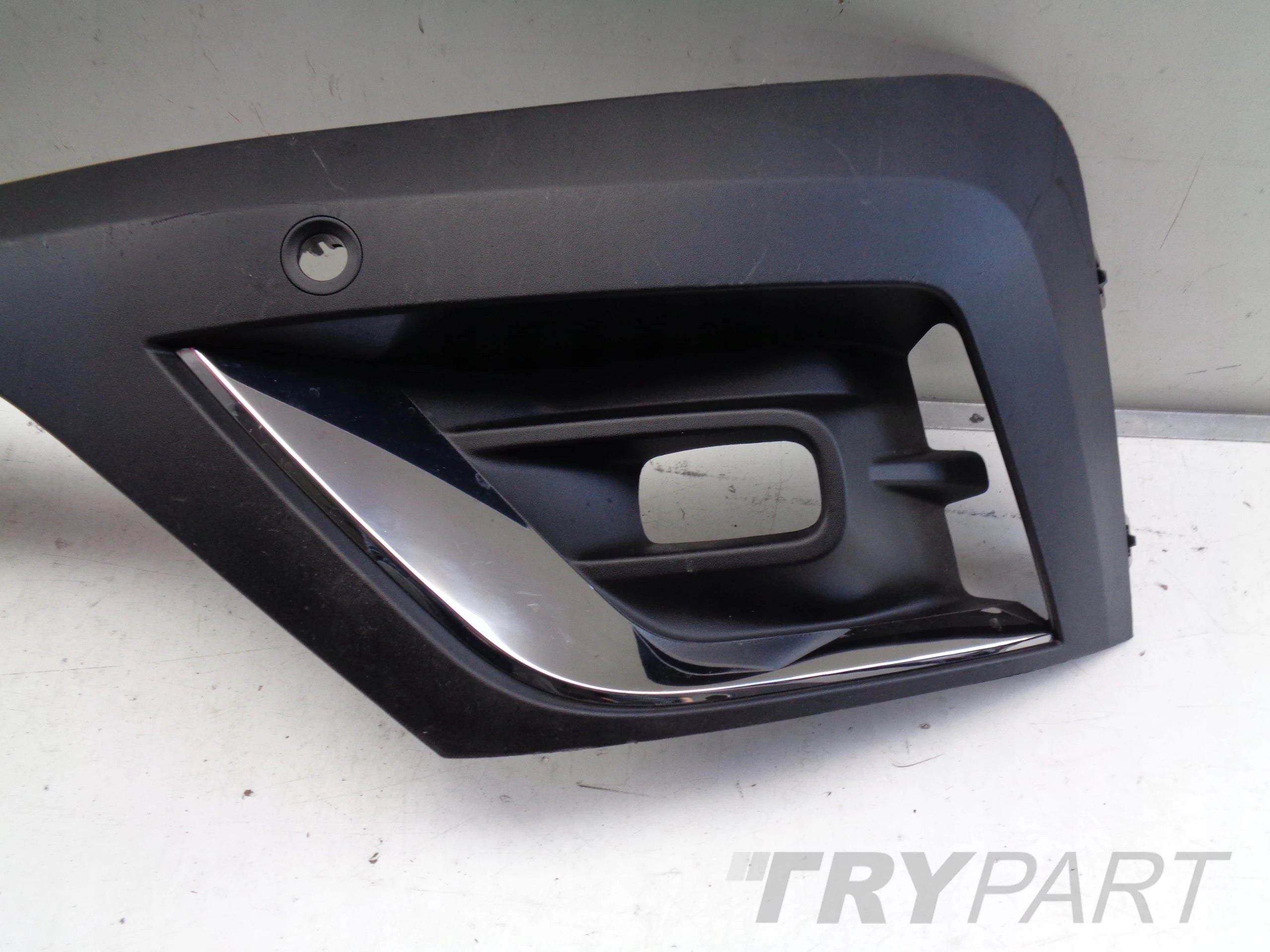 LEFT BUMPER GRILLE RENAULT TRAFIC IV 22-