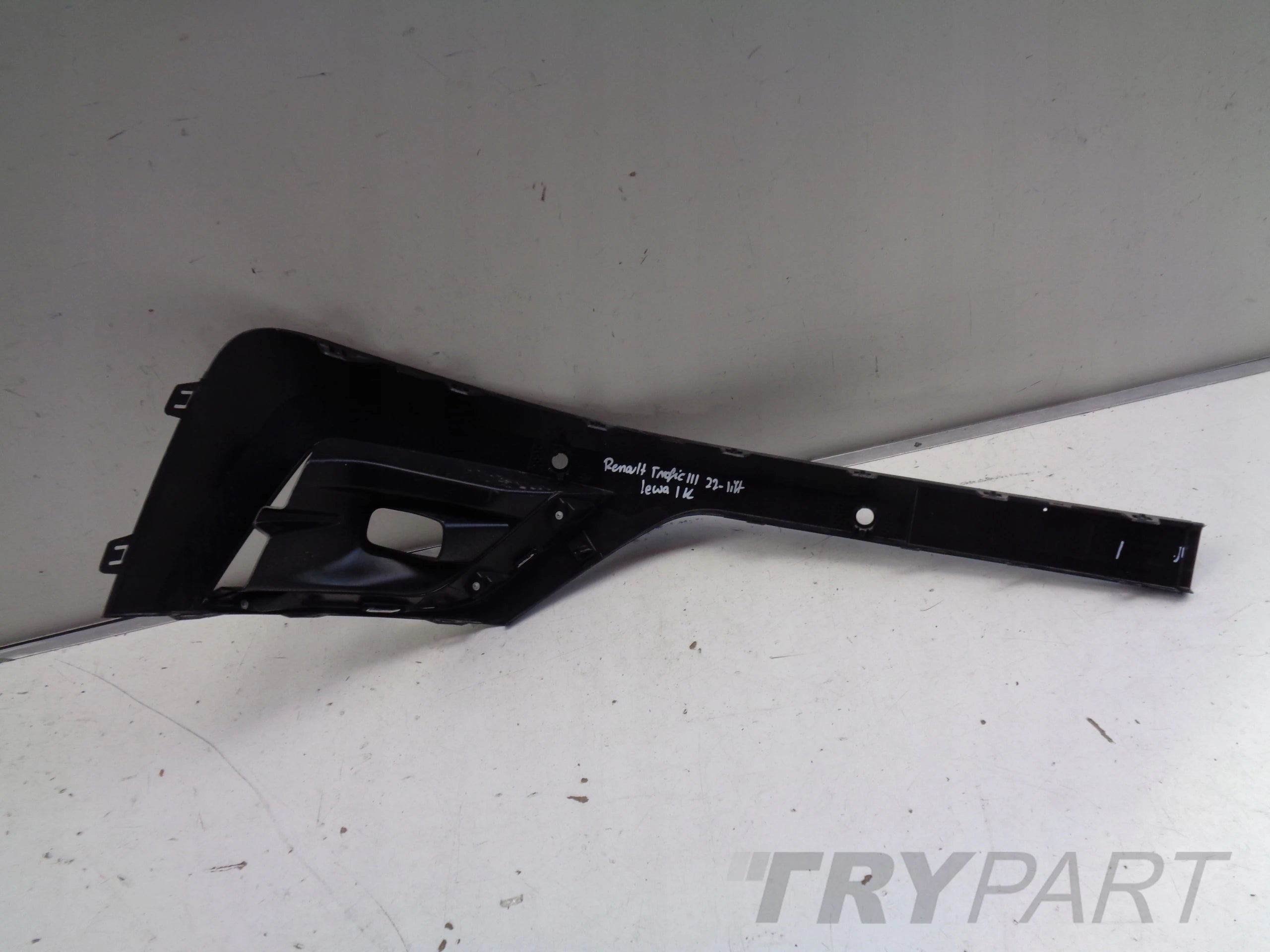 LEFT BUMPER GRILLE RENAULT TRAFIC IV 22-