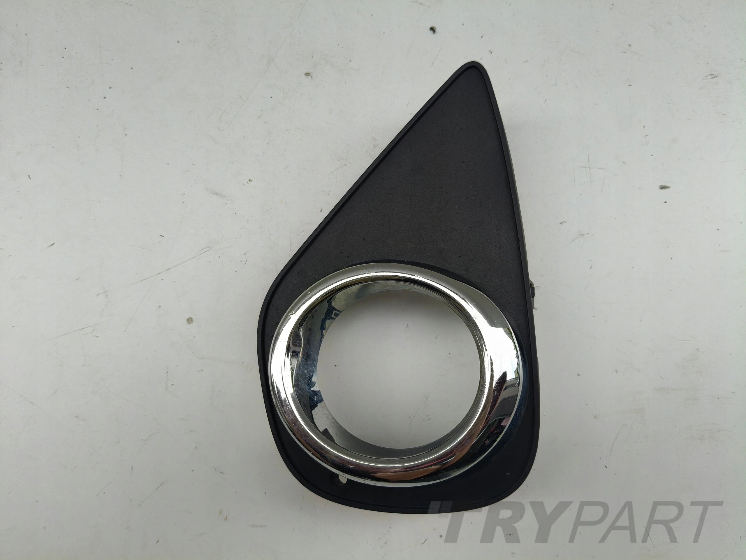 LEFT BUMPER GRILLE TOYOTA YARIS III 14- LIFT