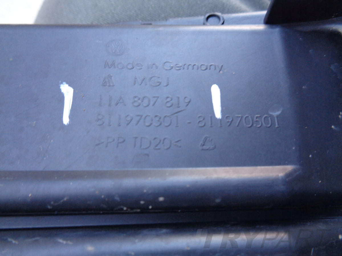 LEFT BUMPER GRILLE VW ID4 11A 21-