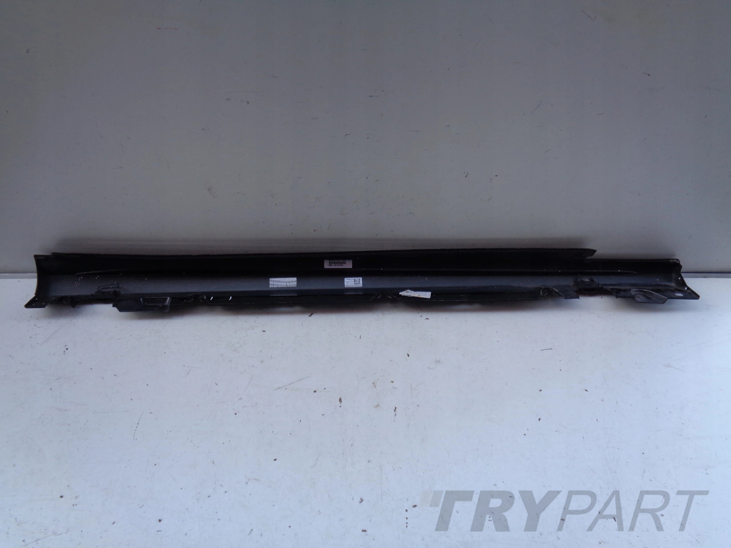 LEFT DOOR SILL TRIM MERCEDES C-CLASS W205 AMG 6.3