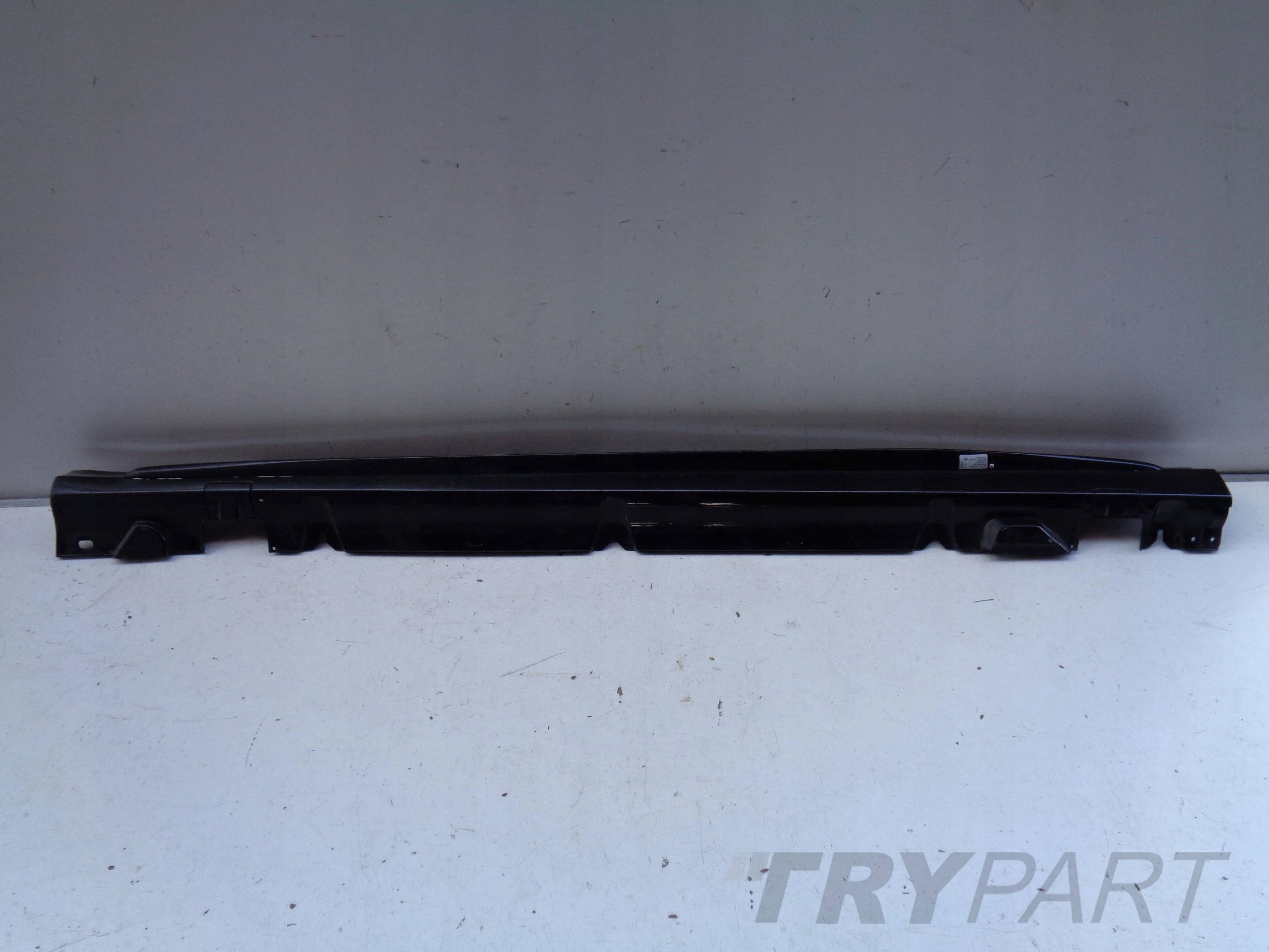LEFT DOOR SILL TRIM MERCEDES C-CLASS W205 AMG 6.3