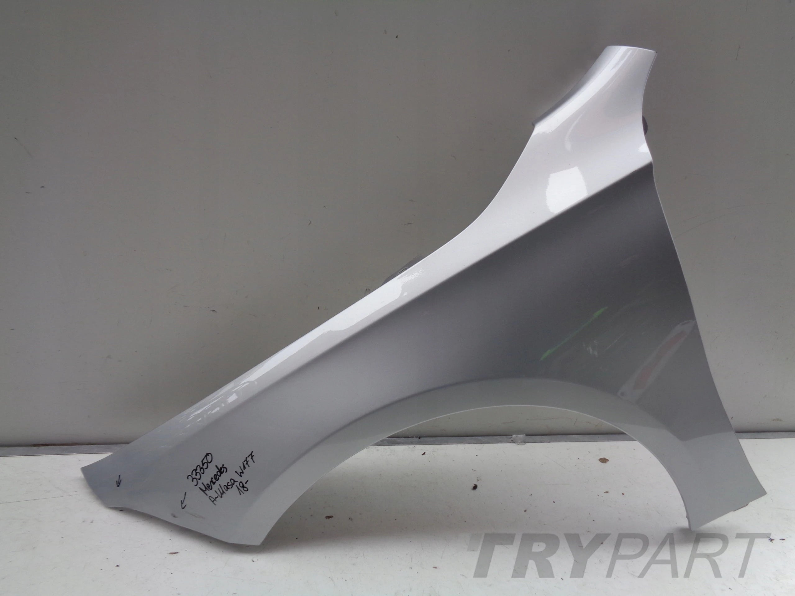 LEFT FENDER MERCEDES A-CLASS W177 18- NO. 33350