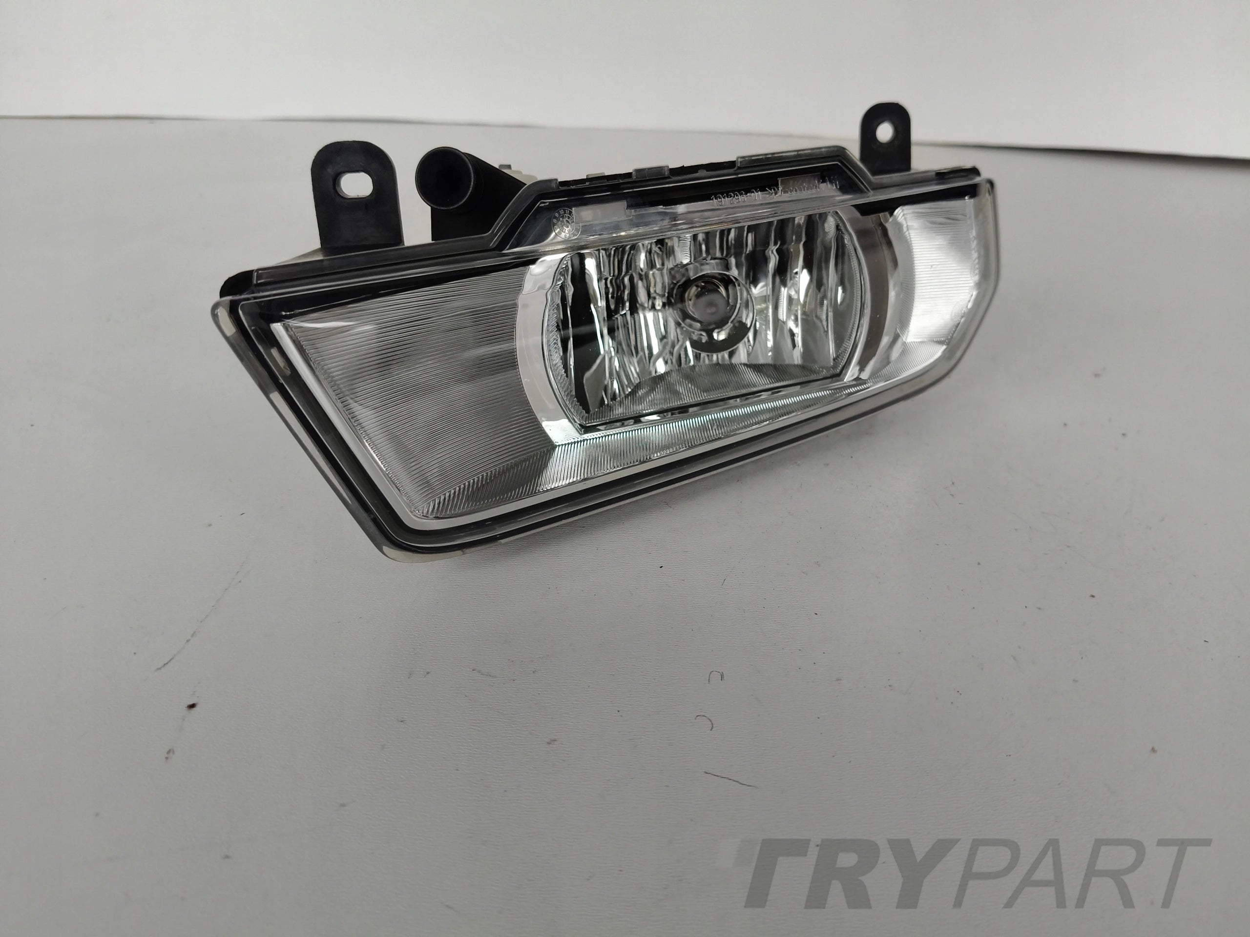 LEFT FOG LIGHT SKODA YETI 5L 5L0 13- FACELIFT
