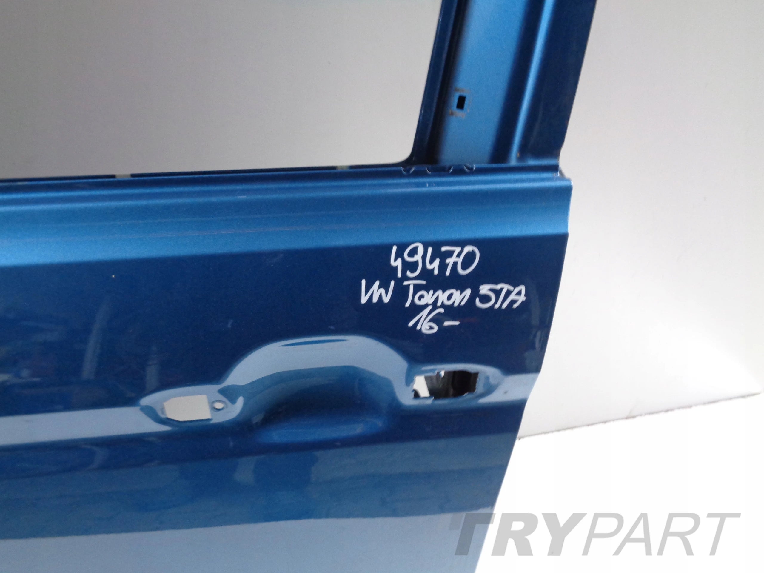 LEFT FRONT DOOR VW TOURAN 5TA 16- NR 49470