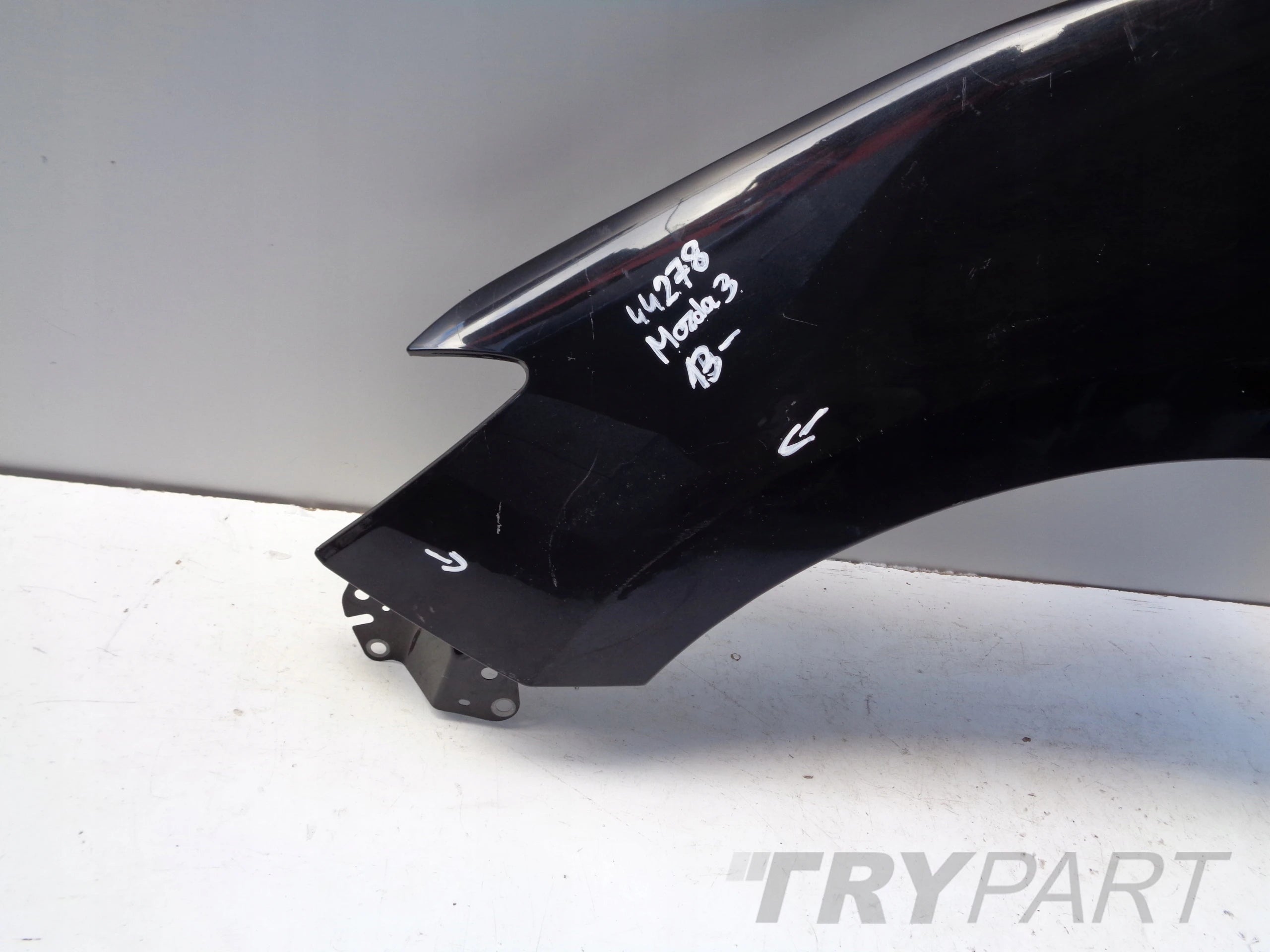 LEFT FRONT FENDER MAZDA 3 13- NO. 43903
