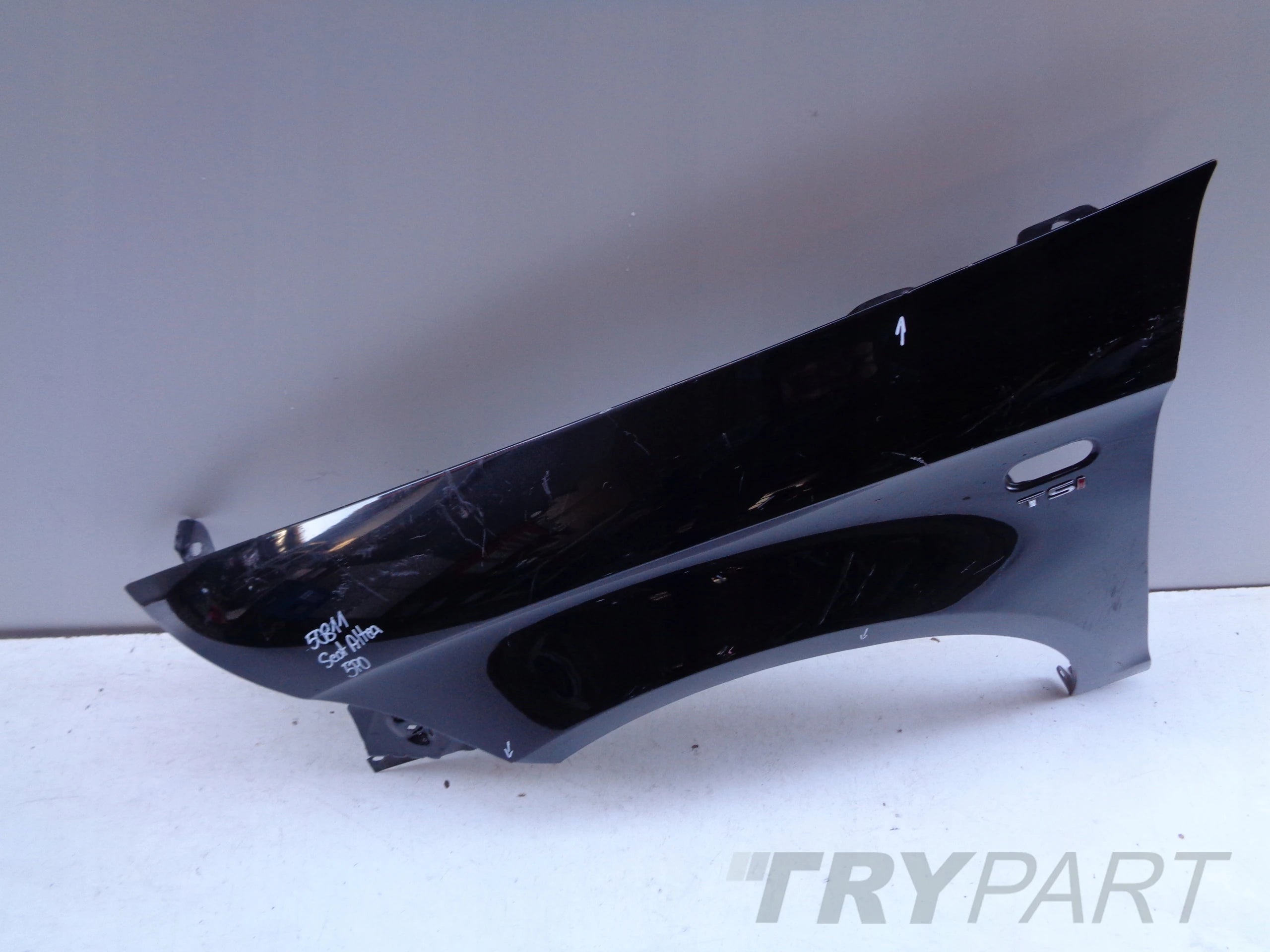 LEFT FRONT FENDER SEAT ALTEA 5P 5P0 NO. 50811