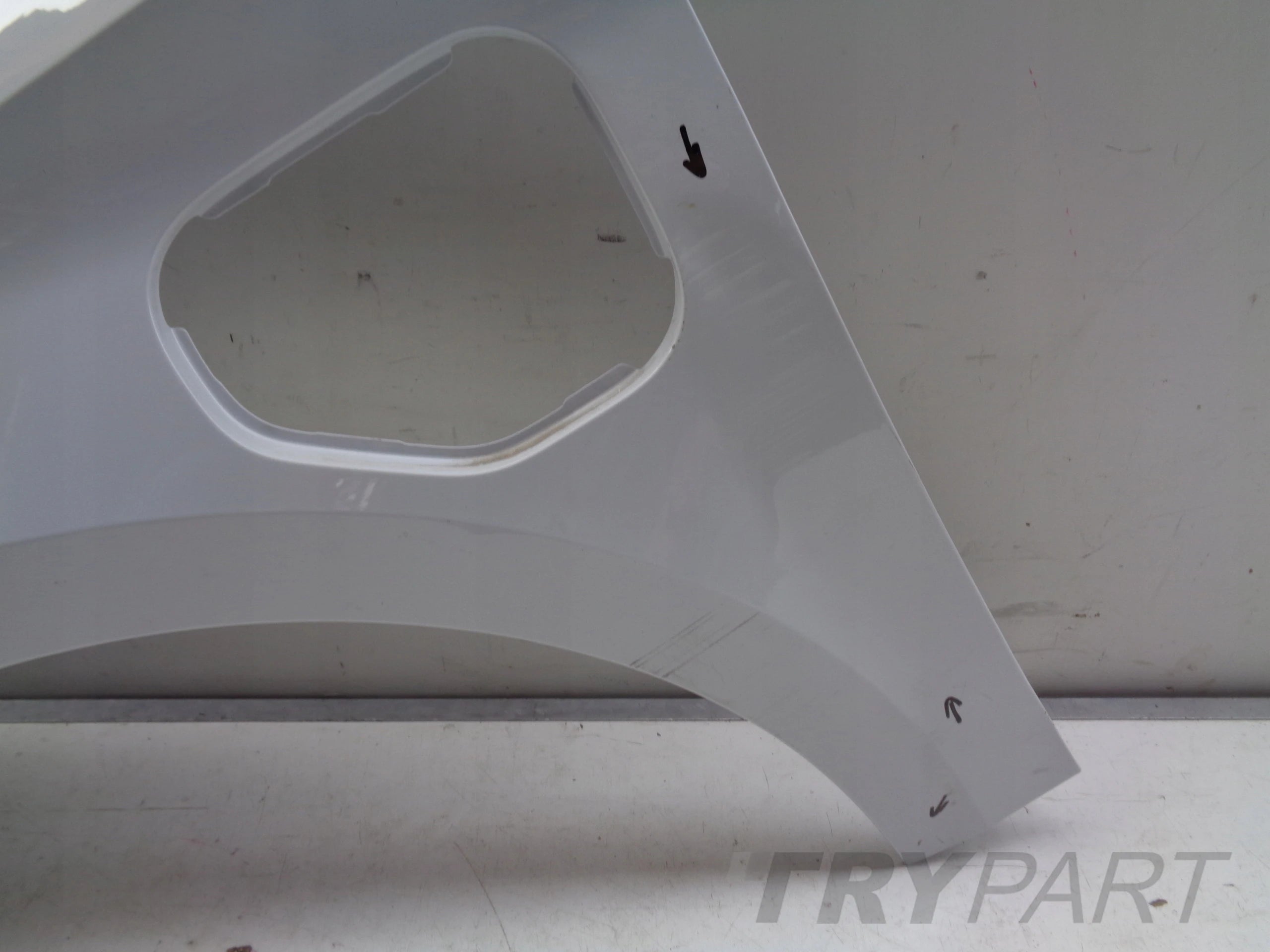 LEFT FRONT FENDER SEAT LEON IV 5FA 20- HYBRID NO. 33833