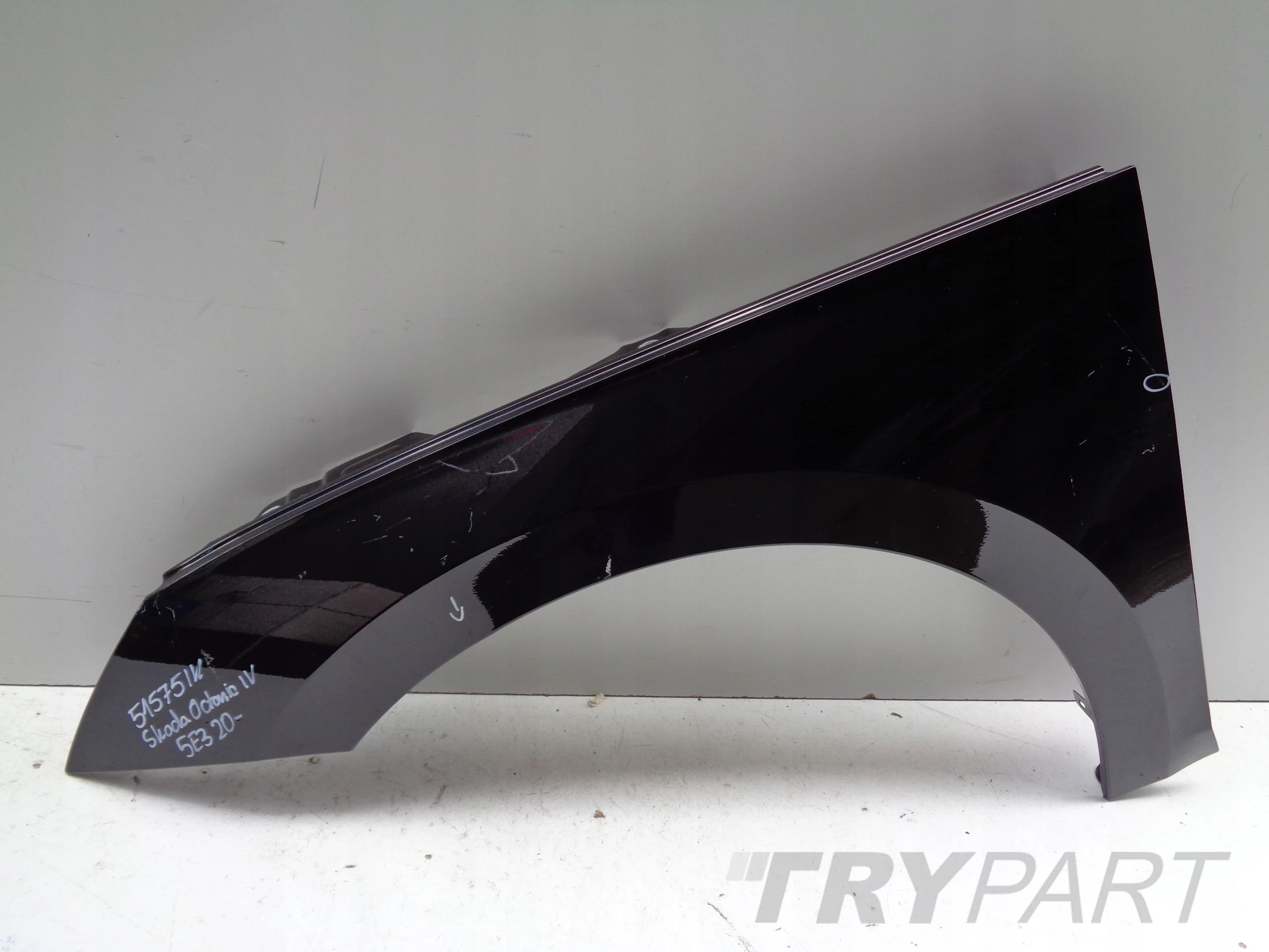 LEFT FRONT FENDER SKODA OCTAVIA IV 4 5E3 20- NO. 51575