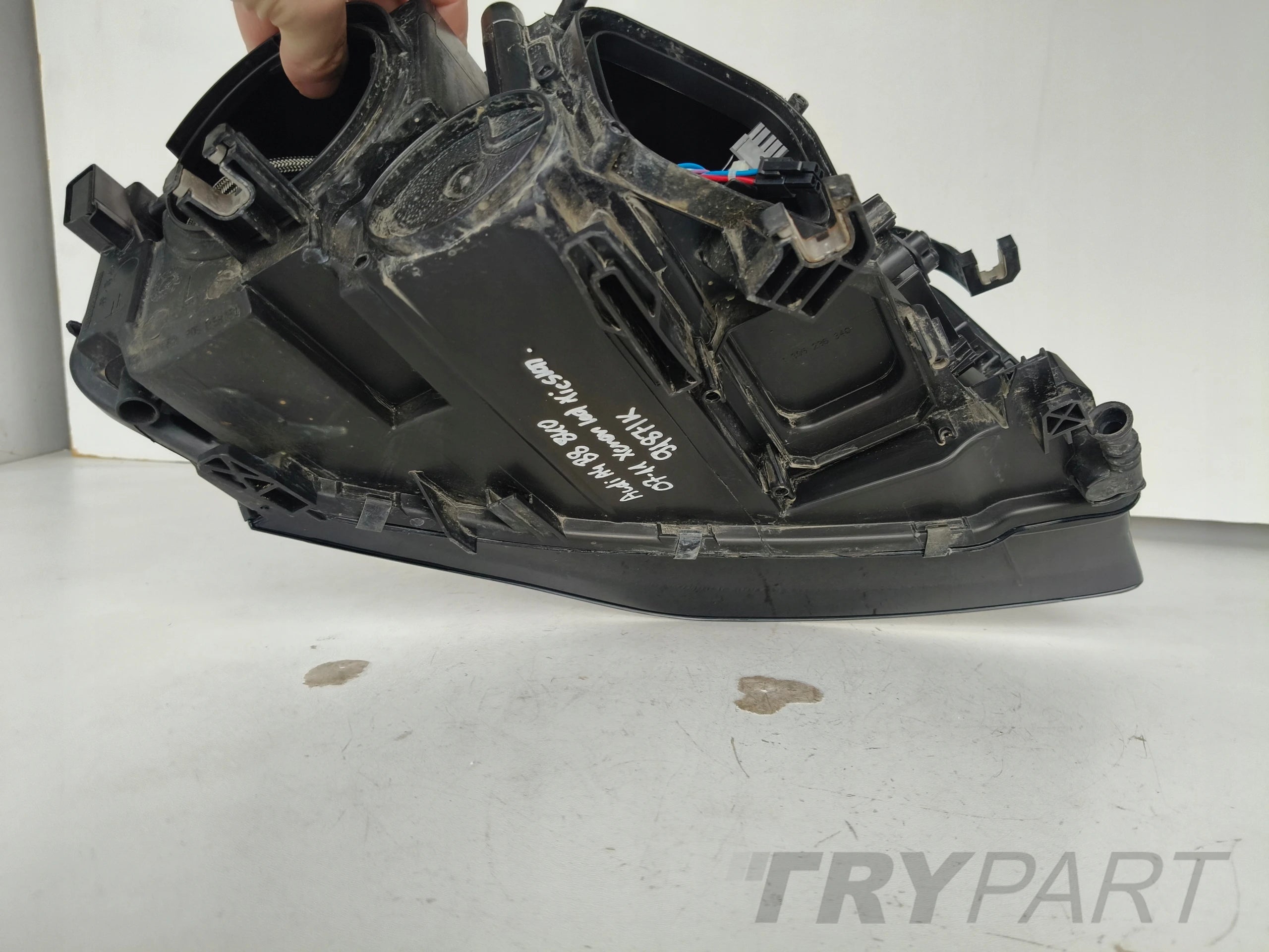 LEFT HEADLIGHT AUDI A4 B8 8K 07- XENON LED NON-ADAPTIVE