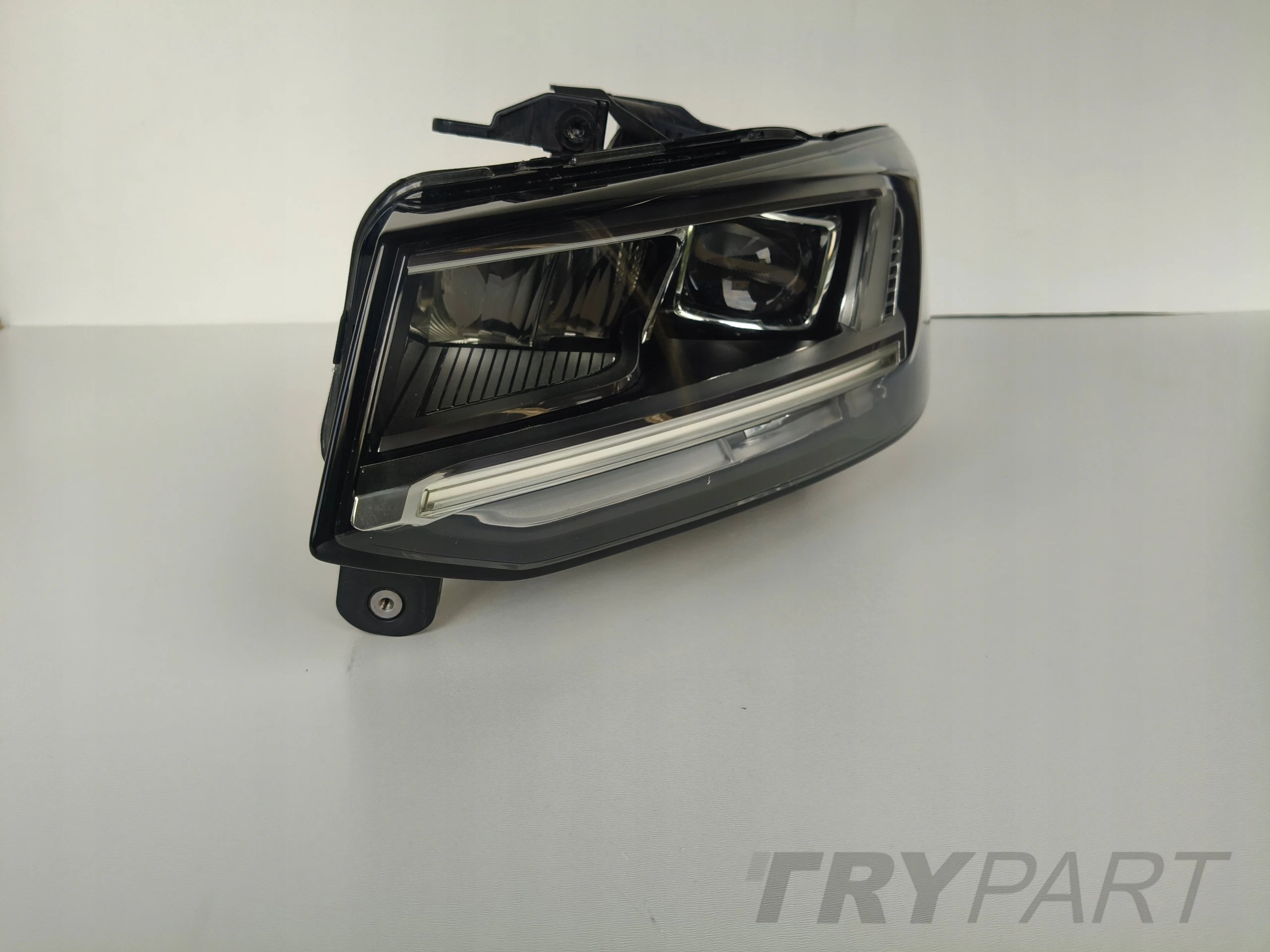 LEFT HEADLIGHT AUDI Q2 81A 16- FULL LED