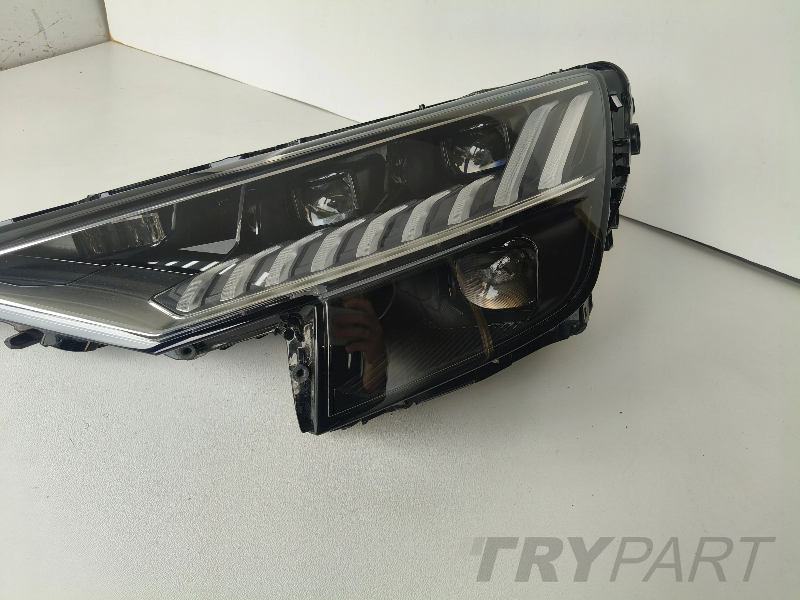 LEFT HEADLIGHT AUDI Q8 4M8 FULL LED MATRIX