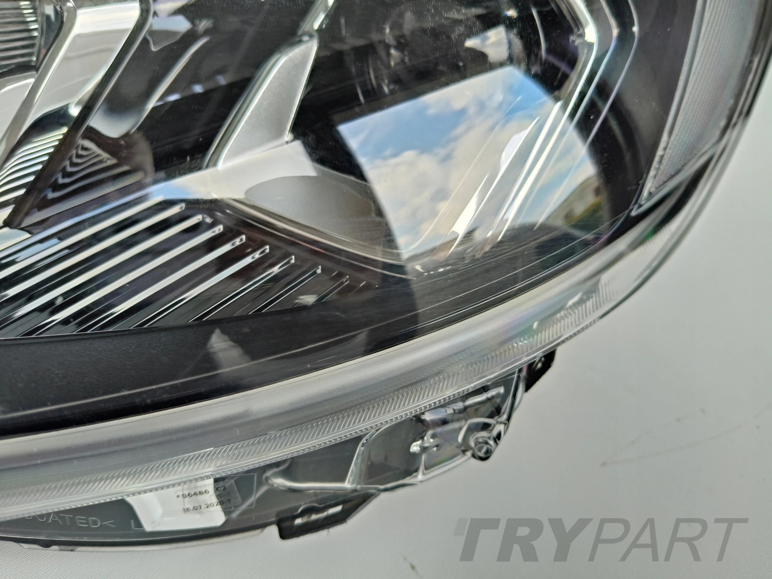 LEFT HEADLIGHT FOR FORD KUGA MK3 19- LED