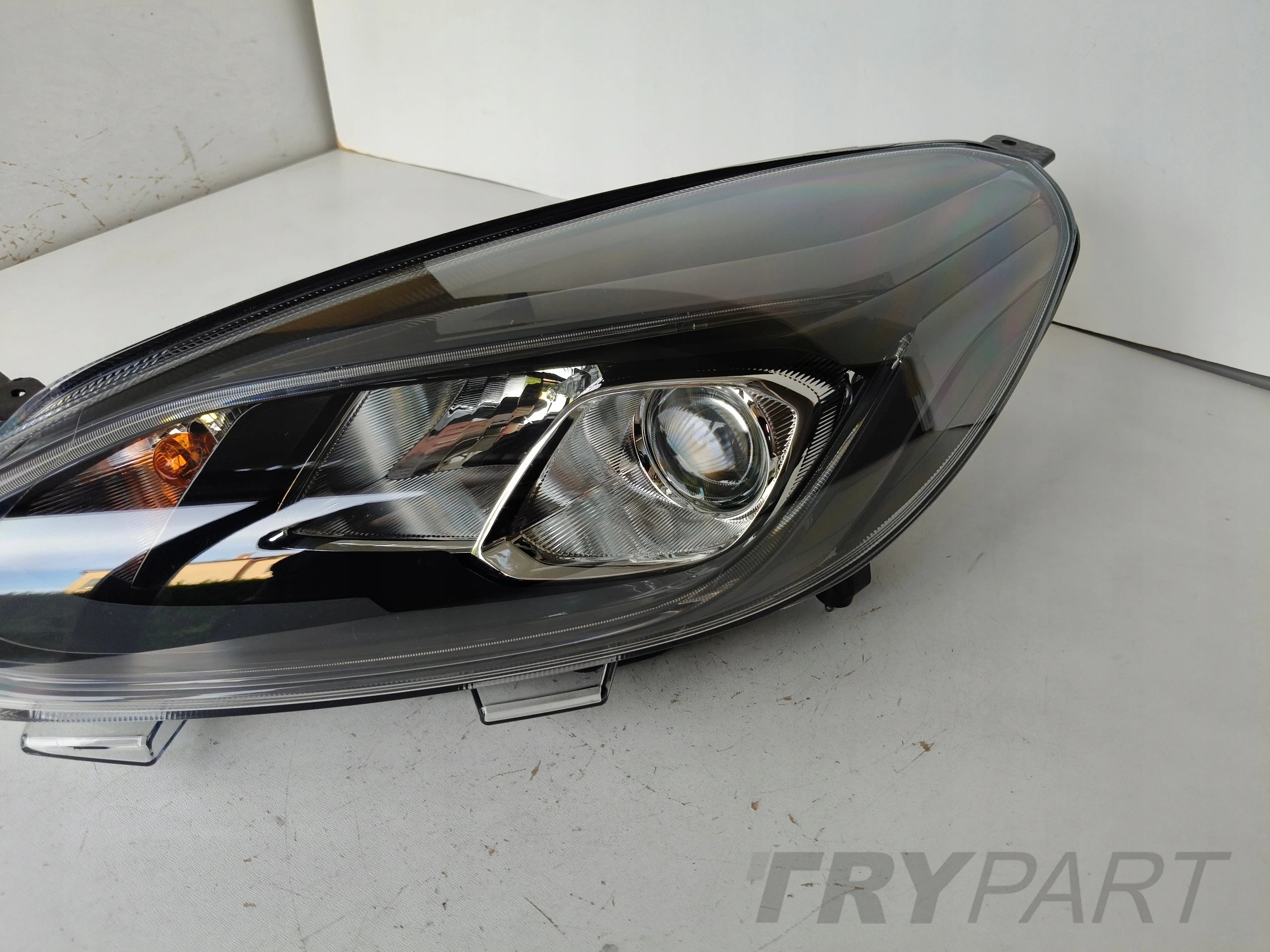 LEFT HEADLIGHT FORD FIESTA MK8 2017+ ST DARK LED