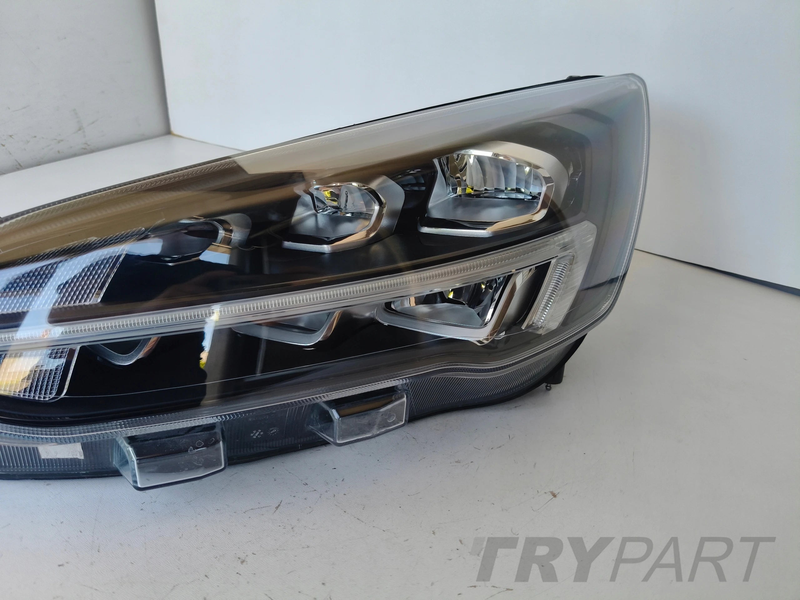LEFT HEADLIGHT FORD FOCUS MK4 18- FULL LED