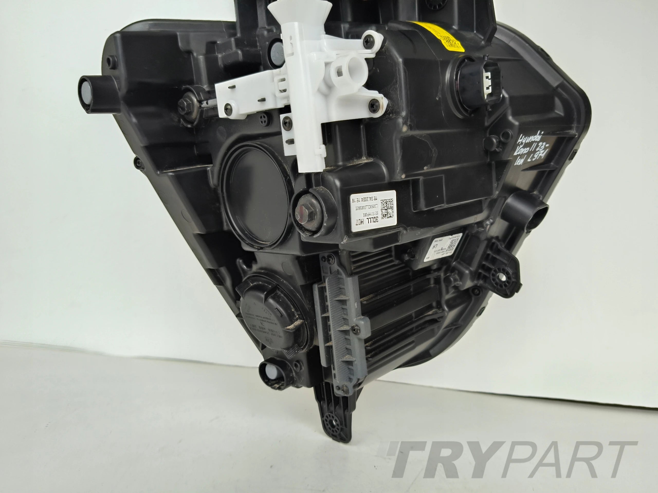 LEFT HEADLIGHT HYUNDAI KONA II 23- LED