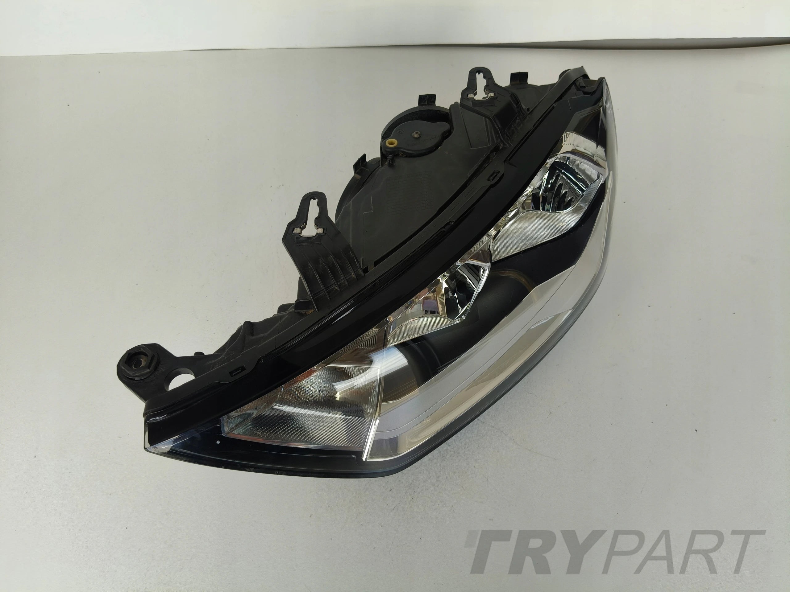 LEFT HEADLIGHT LAMP AUDI A1 82A 18-