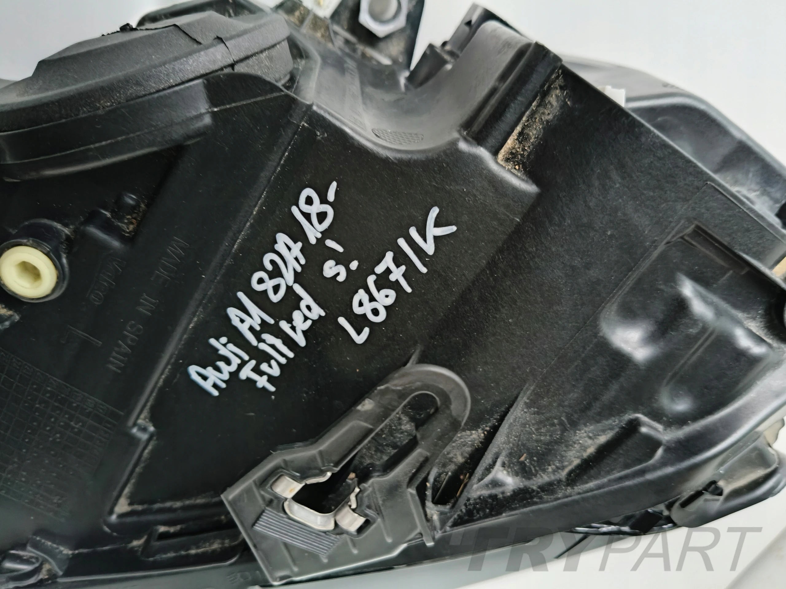 LEFT HEADLIGHT LAMP AUDI A1 II 82A 18- FULL LED