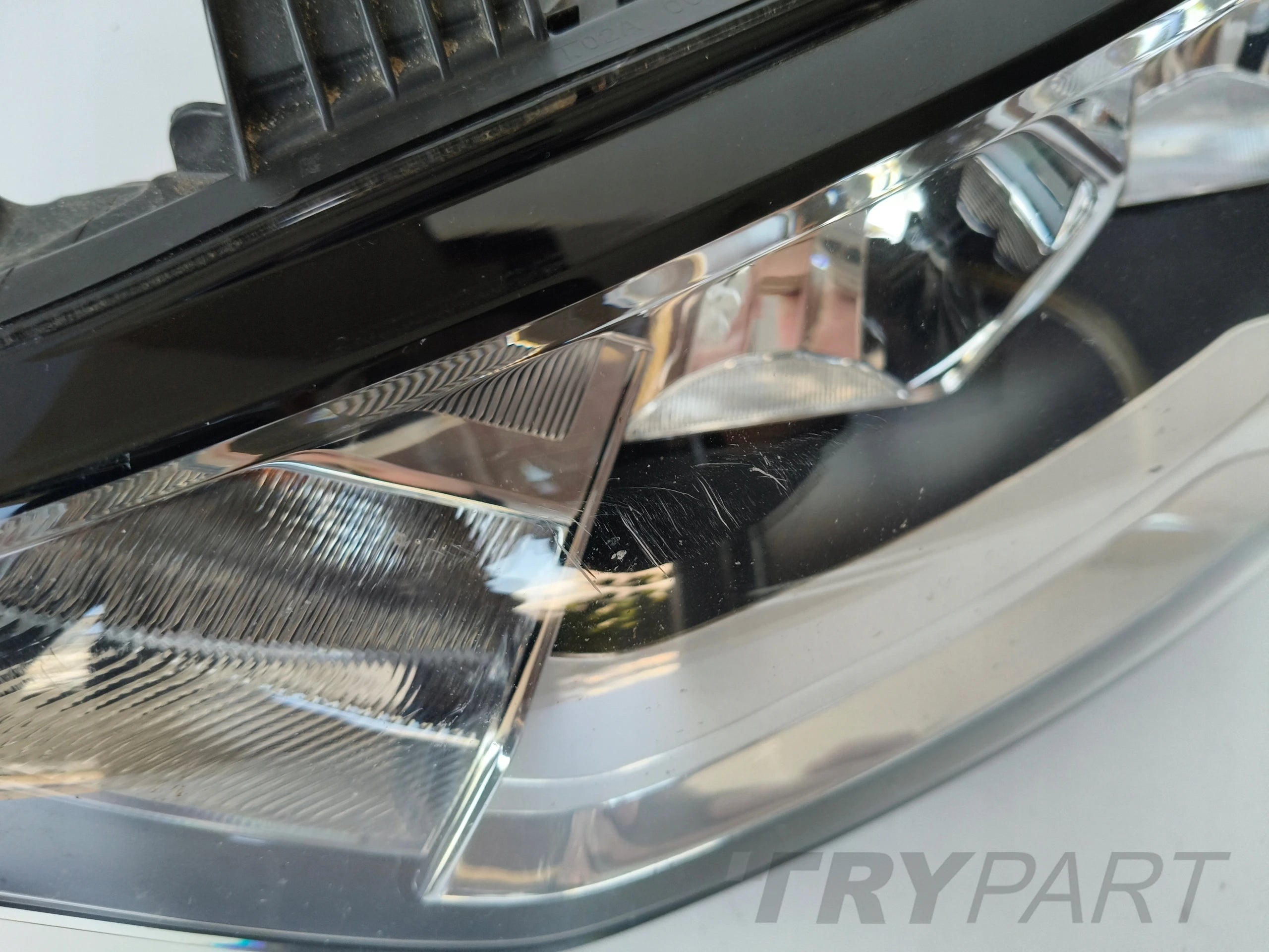 LEFT HEADLIGHT LAMP AUDI A1 II 82A 18-