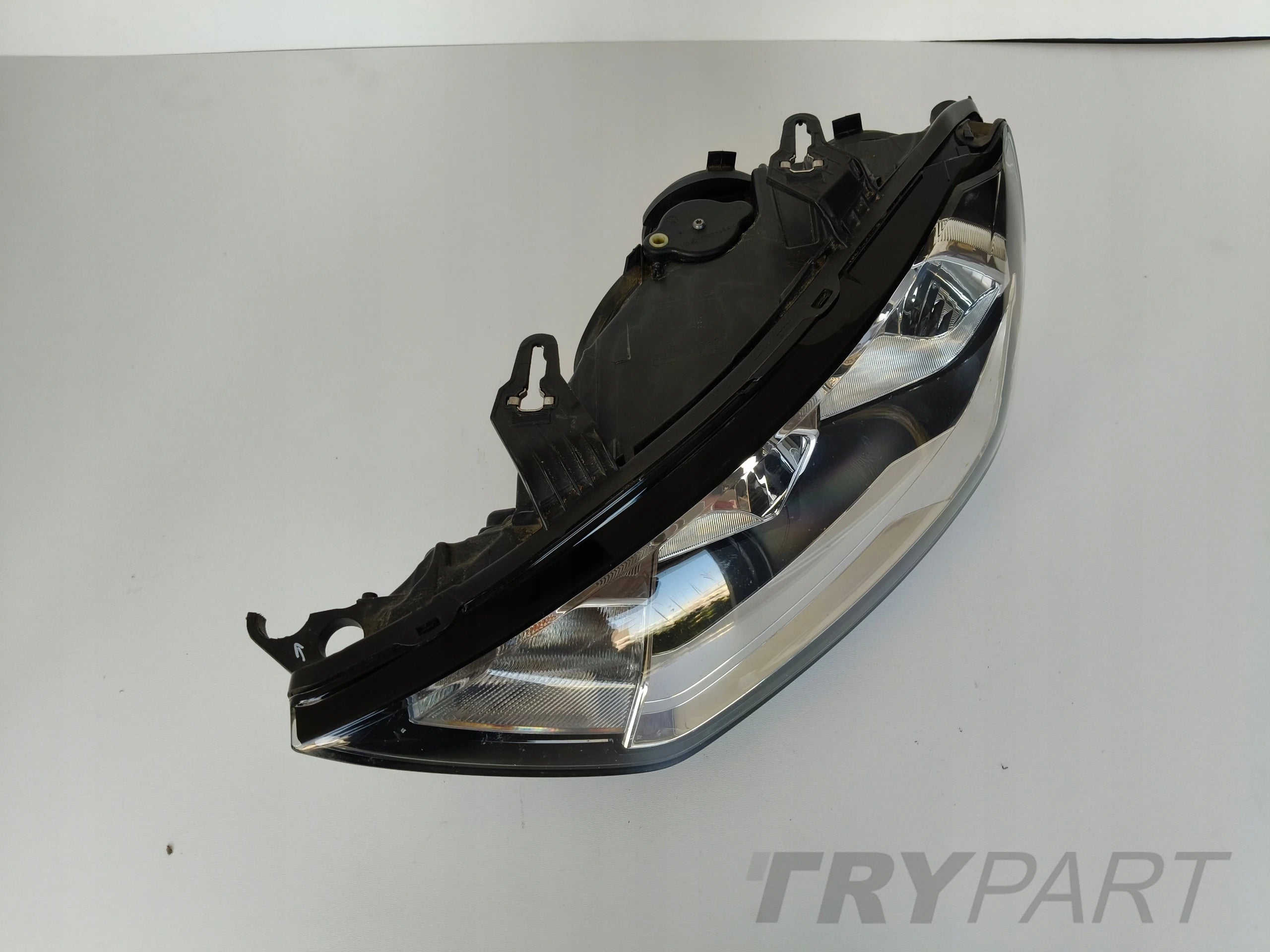 LEFT HEADLIGHT LAMP AUDI A1 II 82A 18-