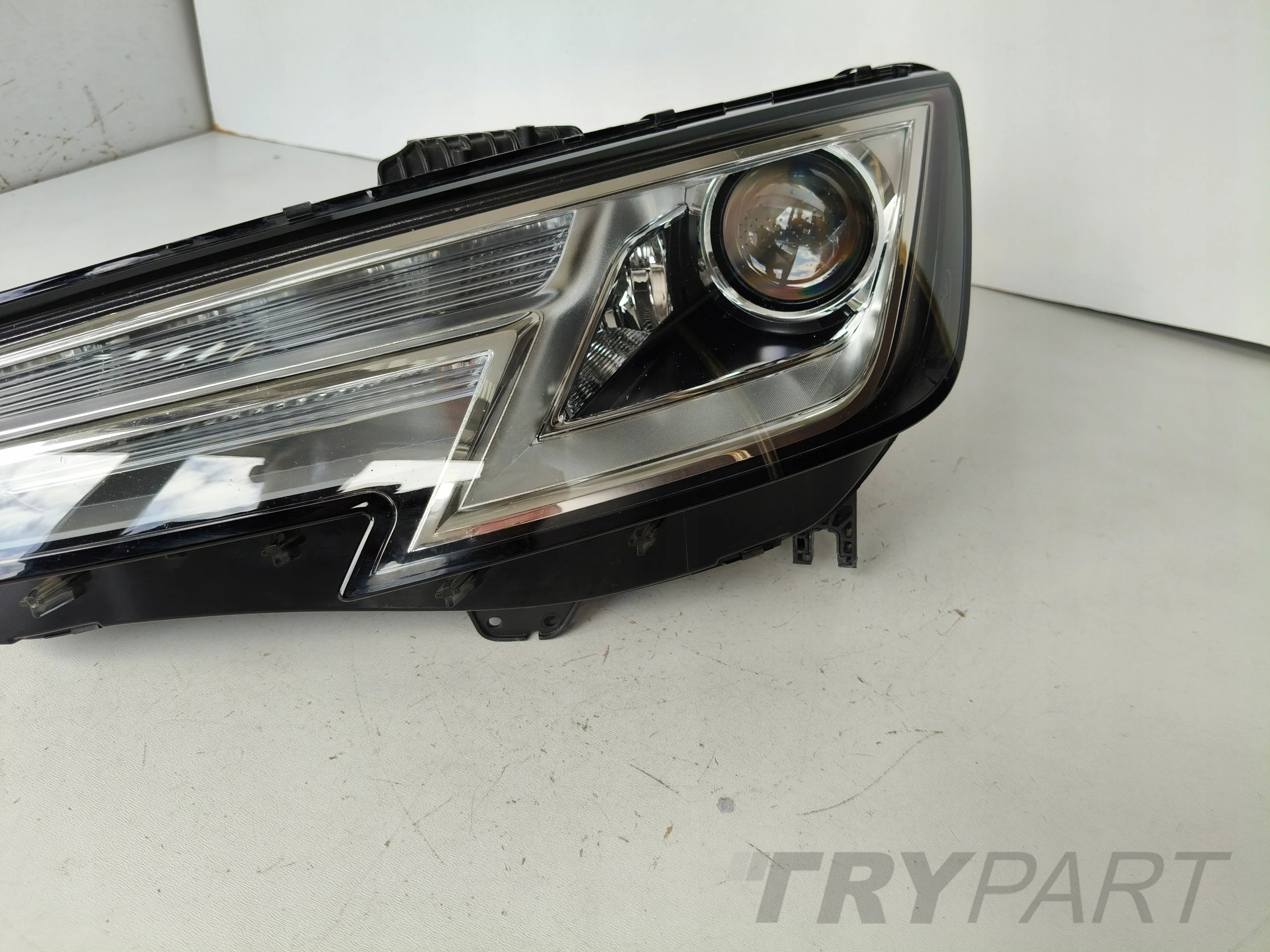 LEFT HEADLIGHT LAMP AUDI A4 B9 8W 8W0 15- XENON LED