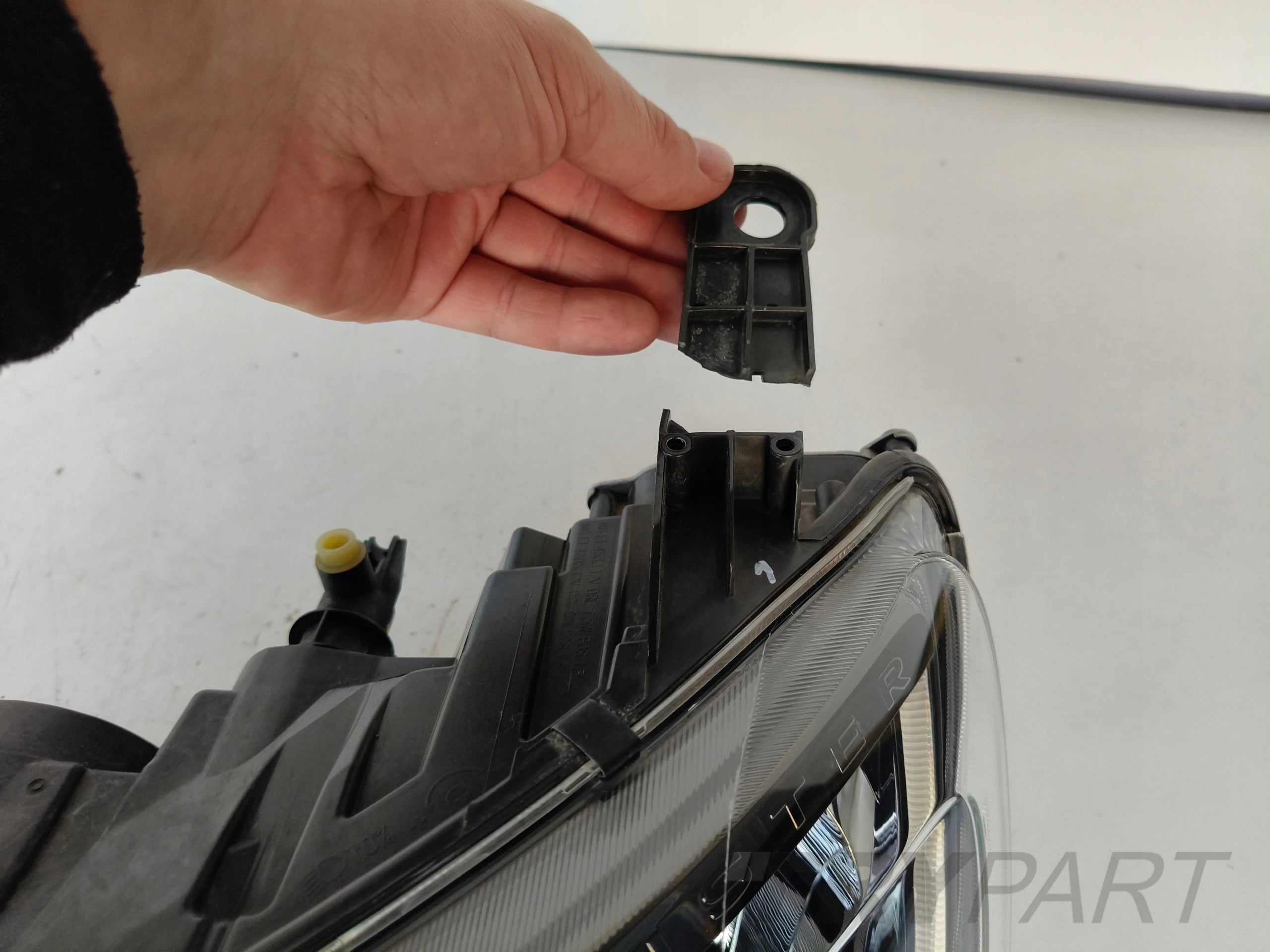 LEFT HEADLIGHT LAMP DACIA DUSTER II 17- LED