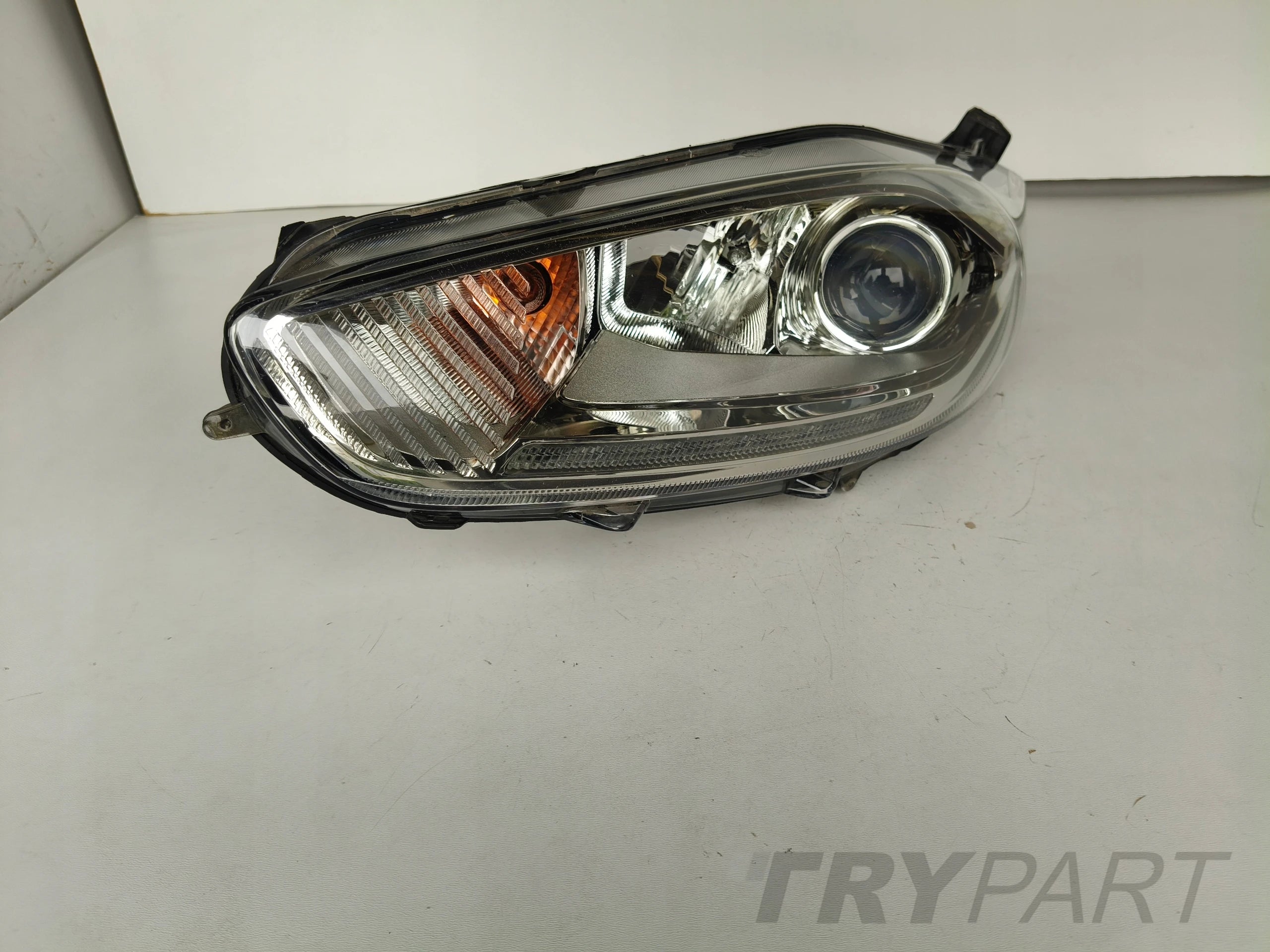 LEFT HEADLIGHT LAMP FOR FORD FIESTA MK7 12- LIFT LED