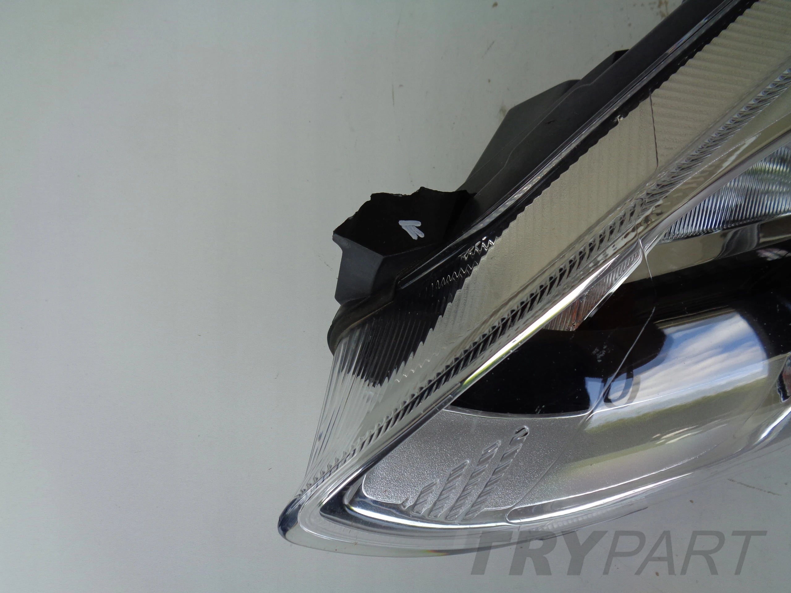 LEFT HEADLIGHT LAMP FORD FIESTA MK8 17-