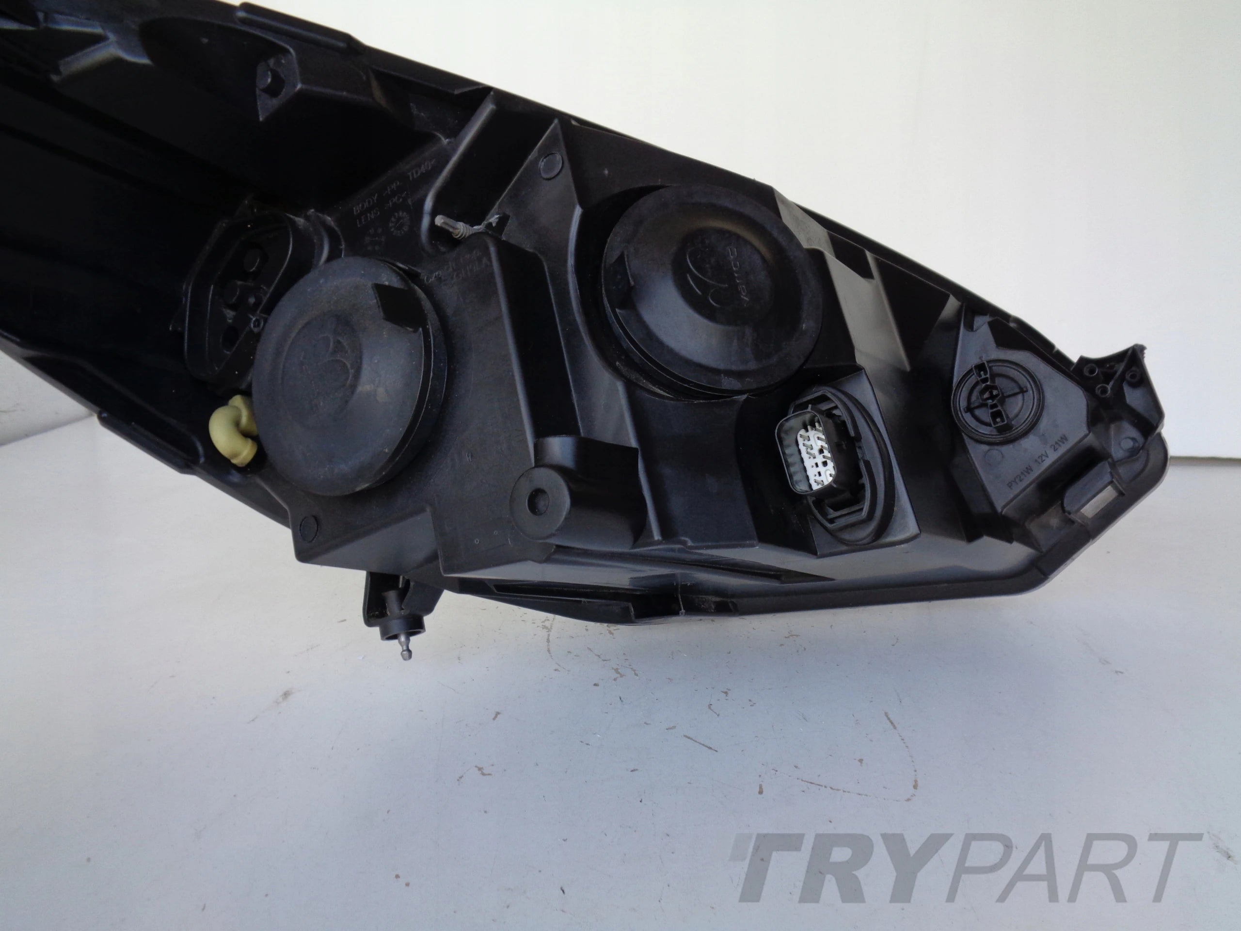 LEFT HEADLIGHT LAMP FORD FIESTA MK8 17-