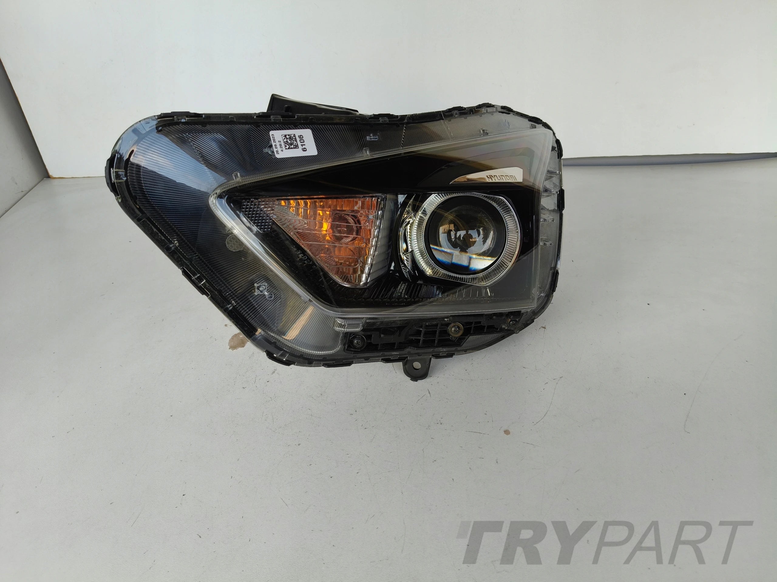 LEFT HEADLIGHT LAMP HYUNDAI BAYON 21-