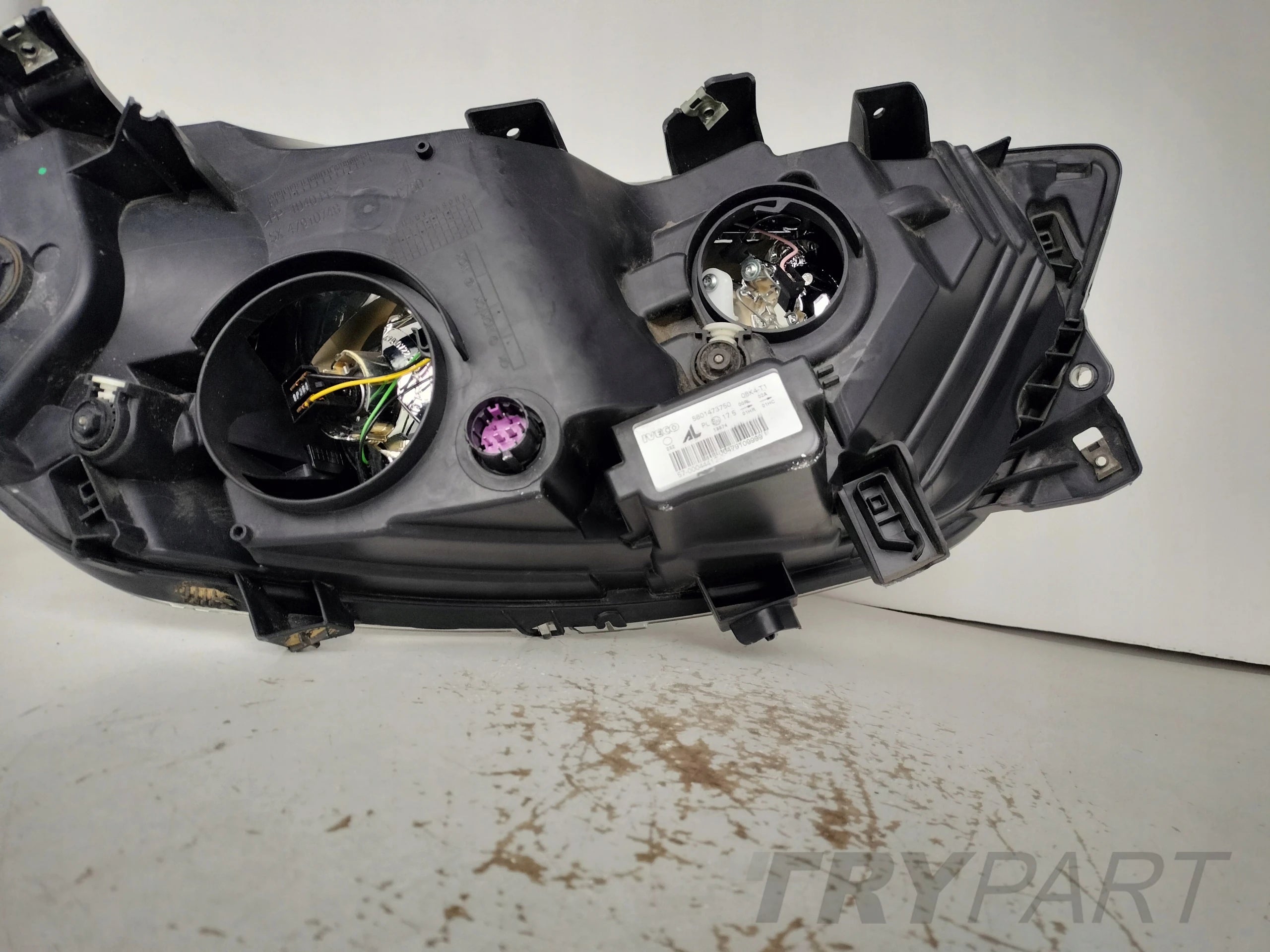 LEFT HEADLIGHT LAMP IVECO DAILY 14-
