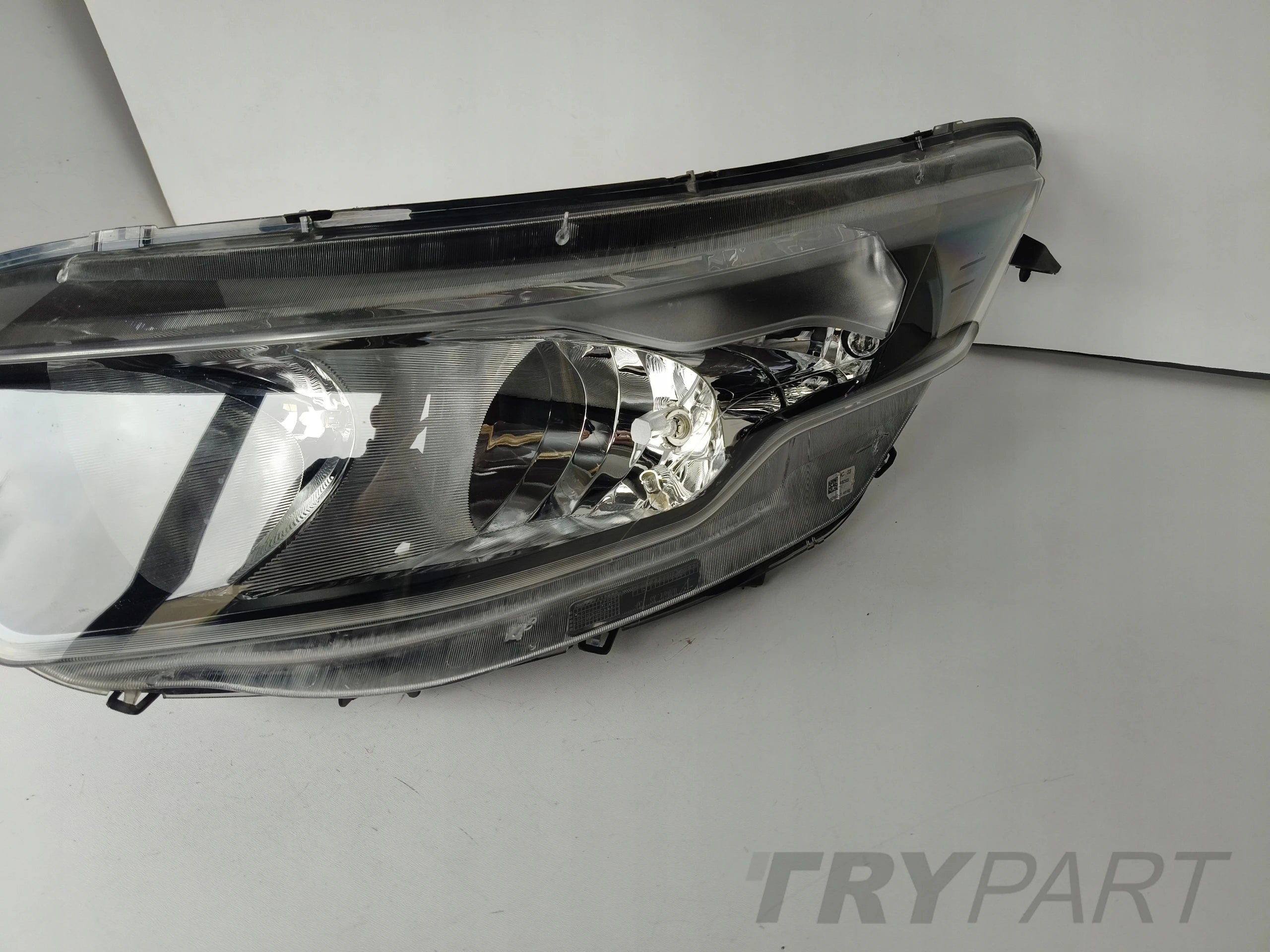 LEFT HEADLIGHT LAMP IVECO DAILY 19- LIFT