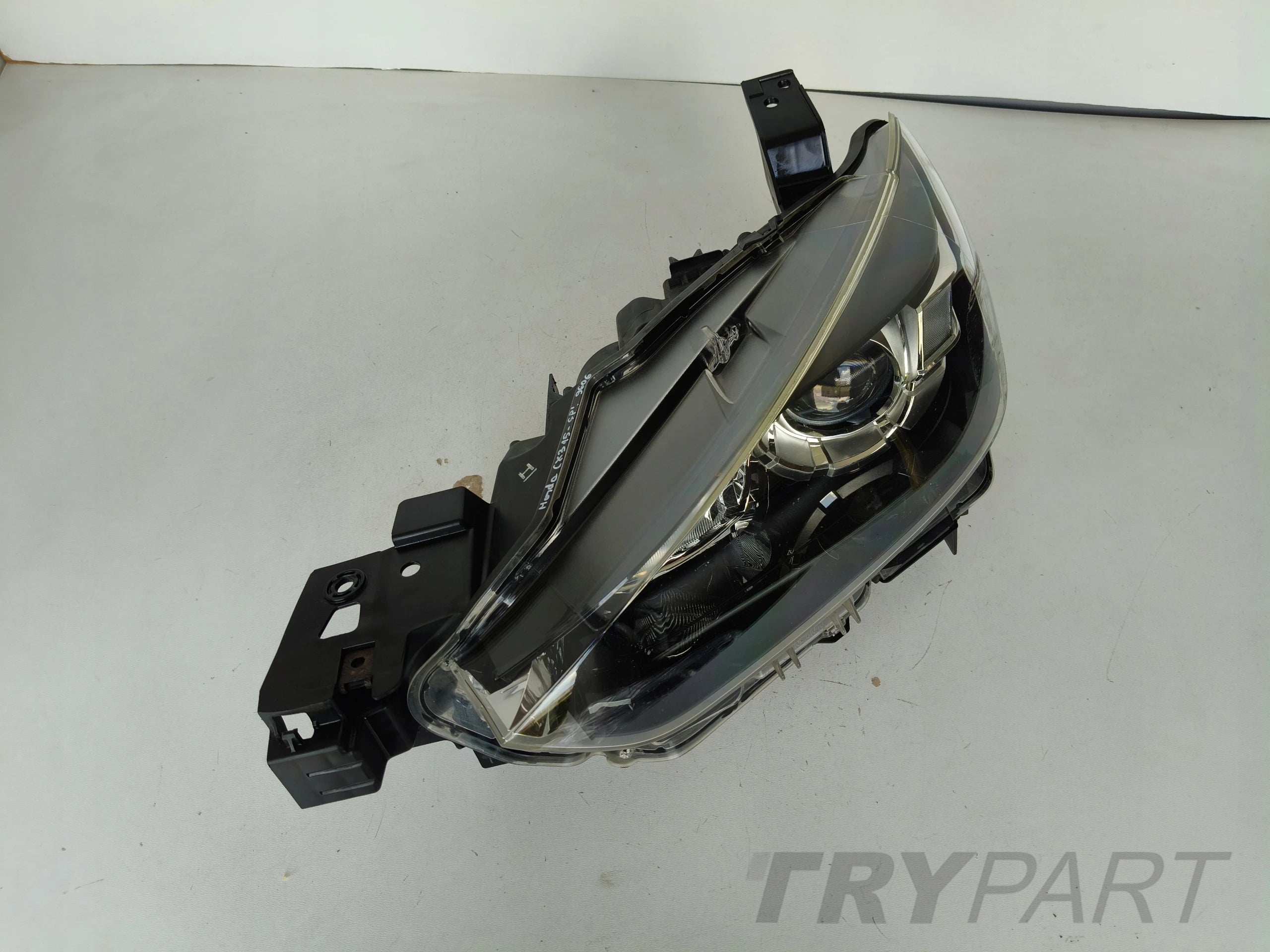 LEFT HEADLIGHT LAMP MAZDA CX3 15-