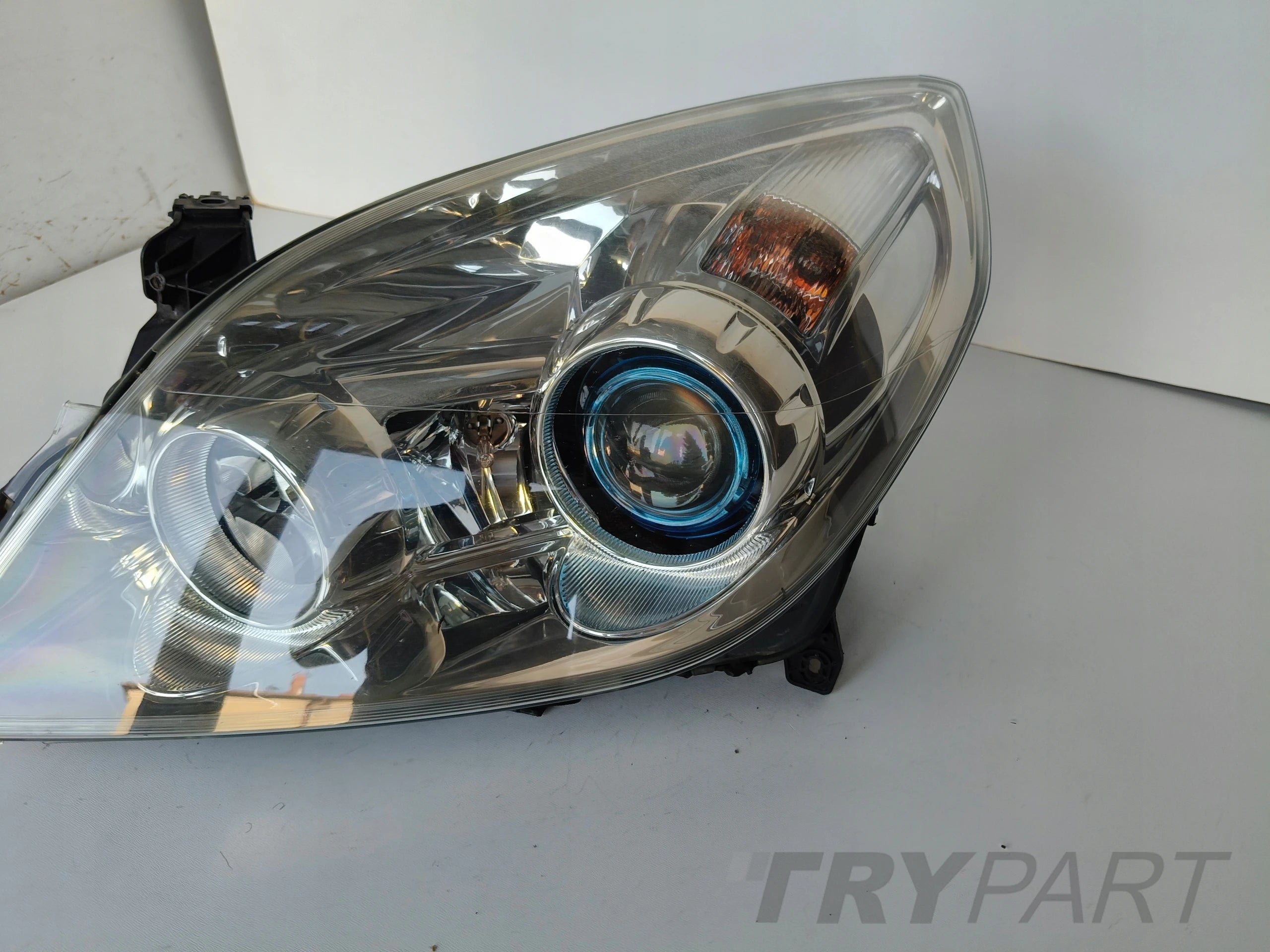 LEFT HEADLIGHT LAMP OPEL VECTRA C 05- LIFT XENON SWIVEL