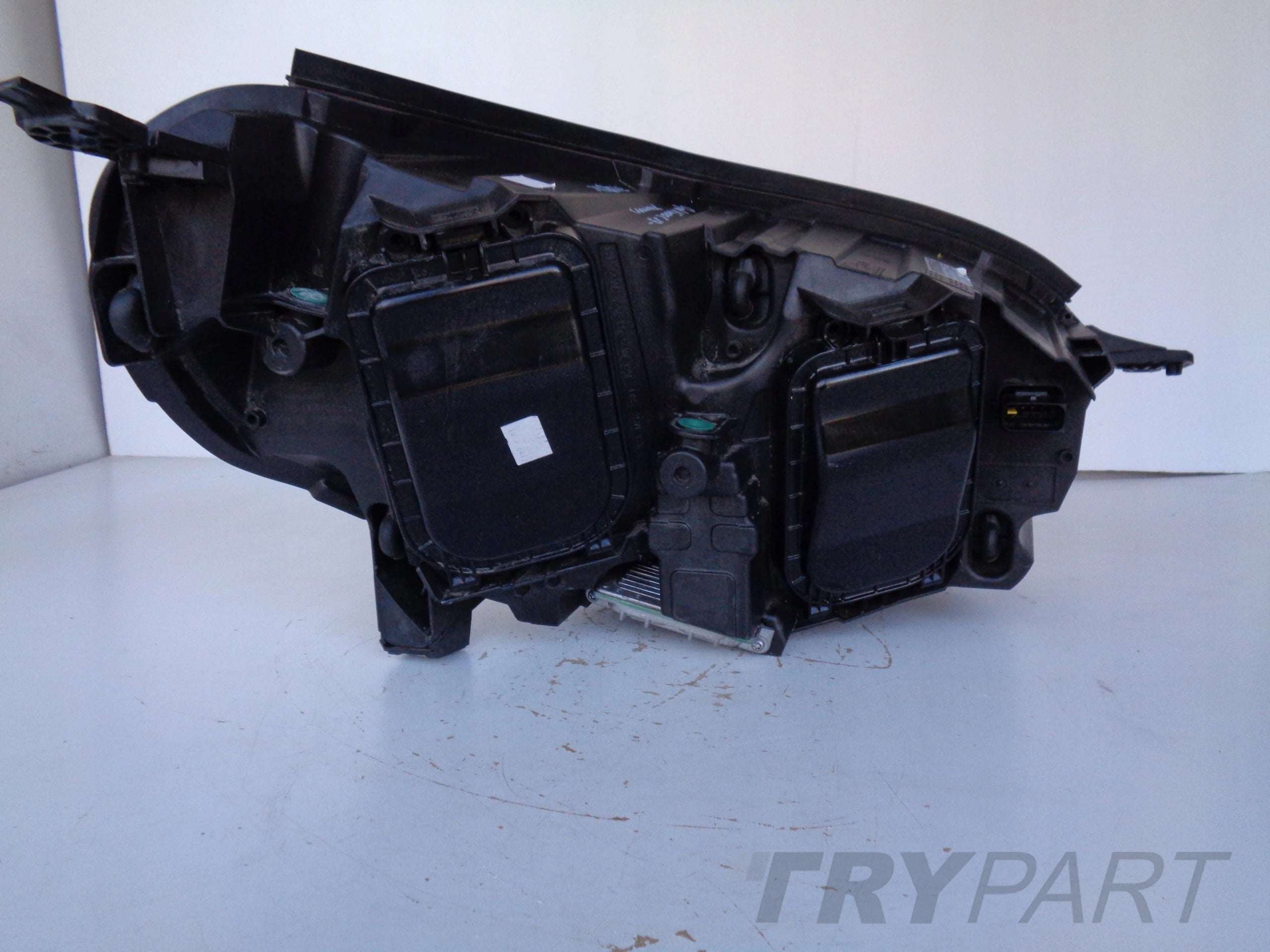 LEFT HEADLIGHT LAMP OPEL VIVARO C 19- ZAFIRA D XENON