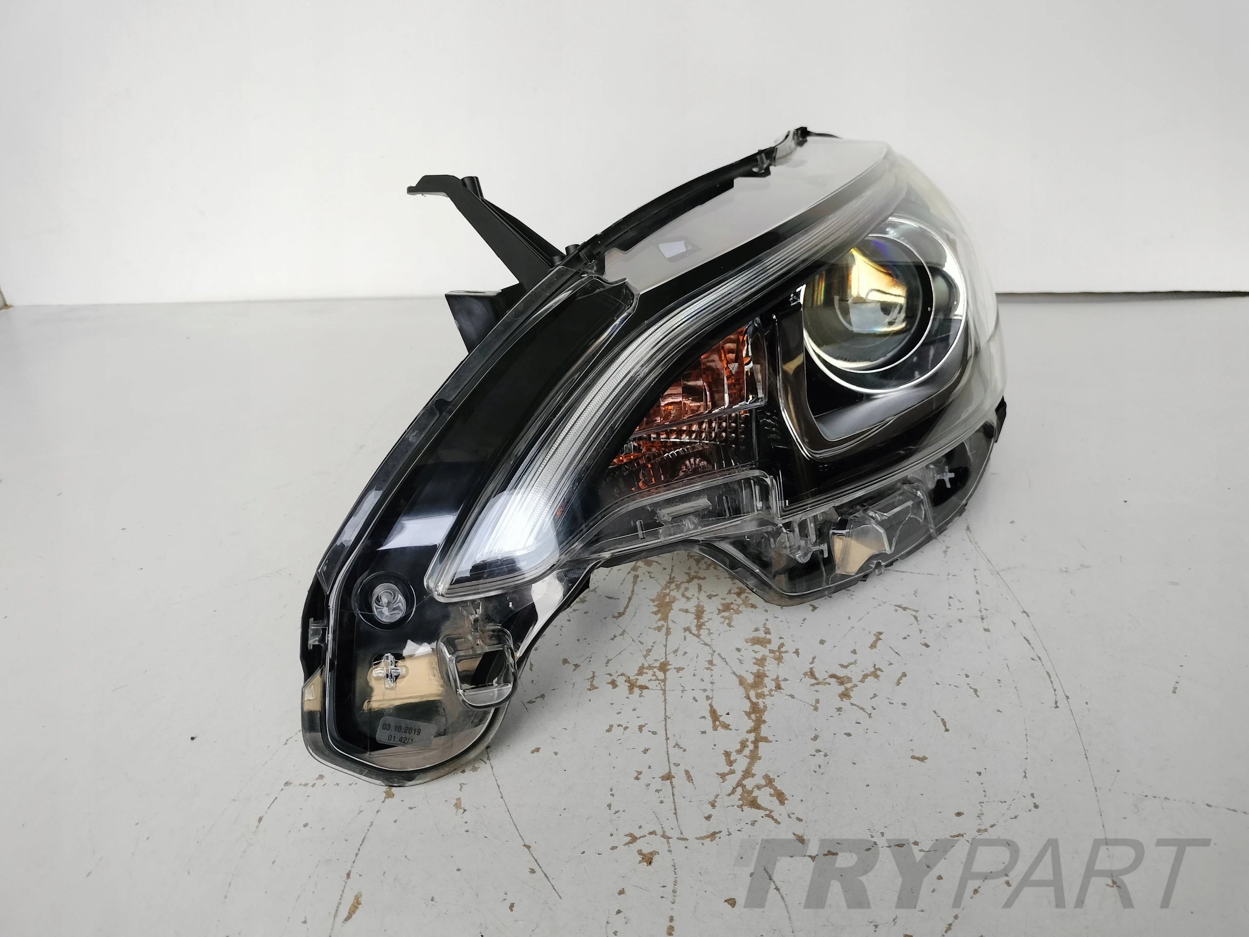 LEFT HEADLIGHT LAMP PEUGEOT 108 14- LED