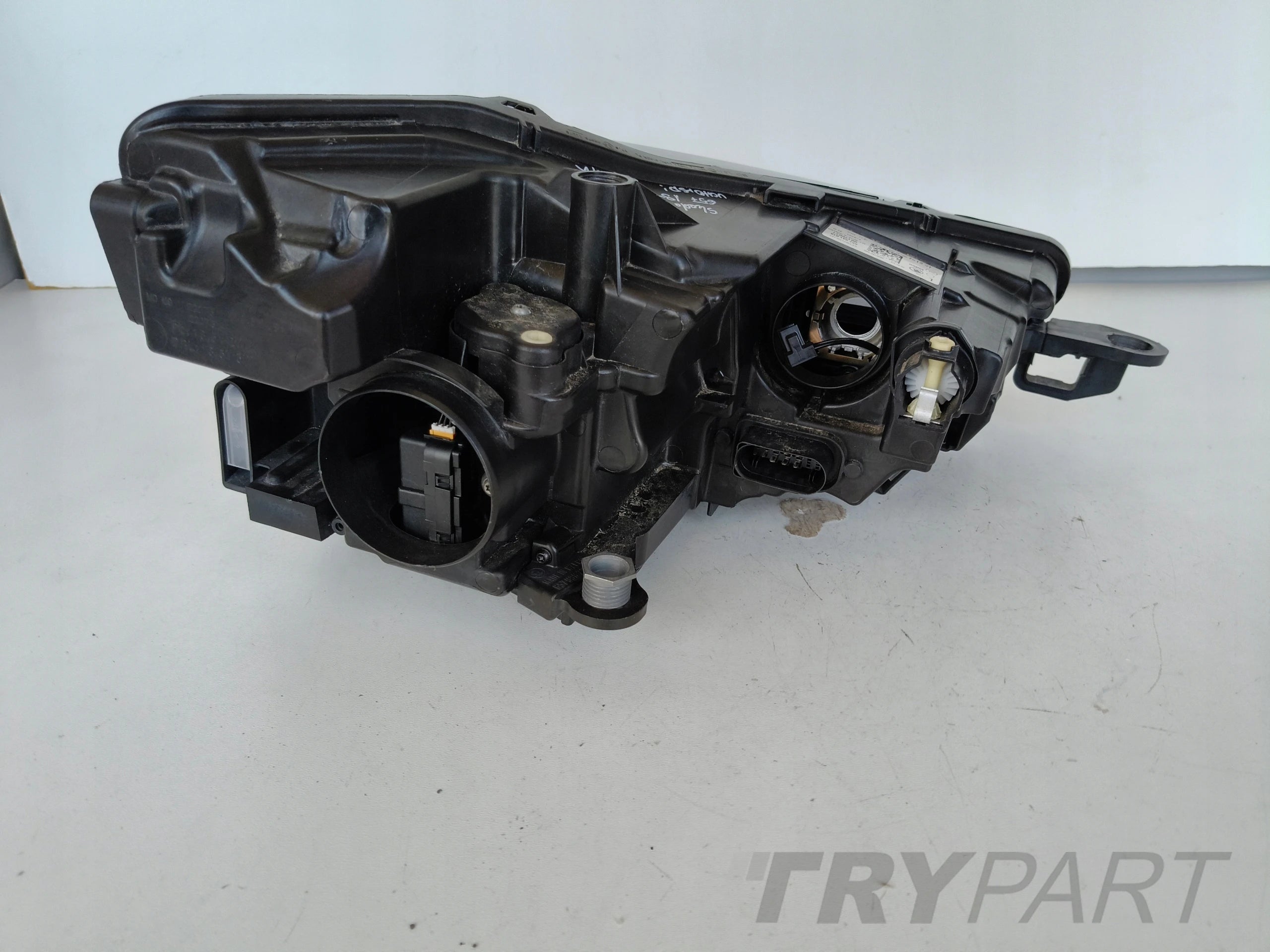 LEFT HEADLIGHT LAMP SKODA SCALA 657 18- LED
