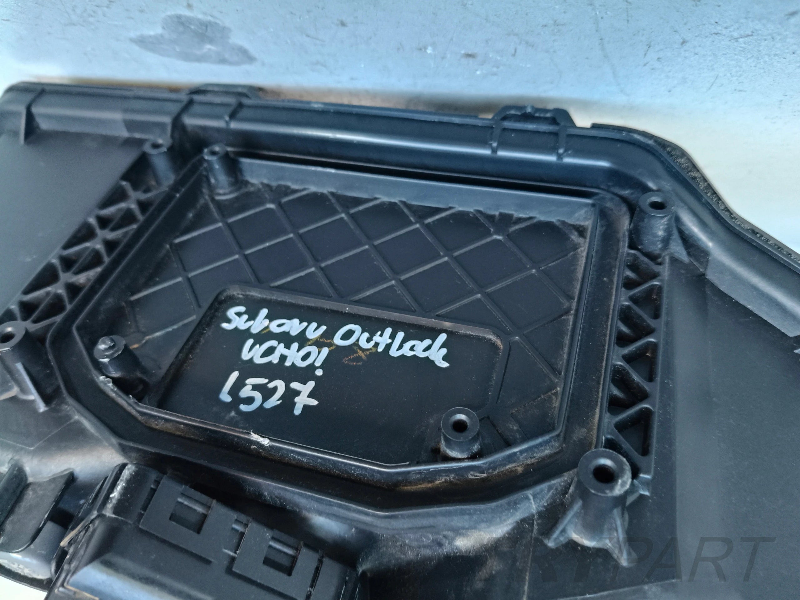 LEFT HEADLIGHT LAMP SUBARU OUTBACK 03-