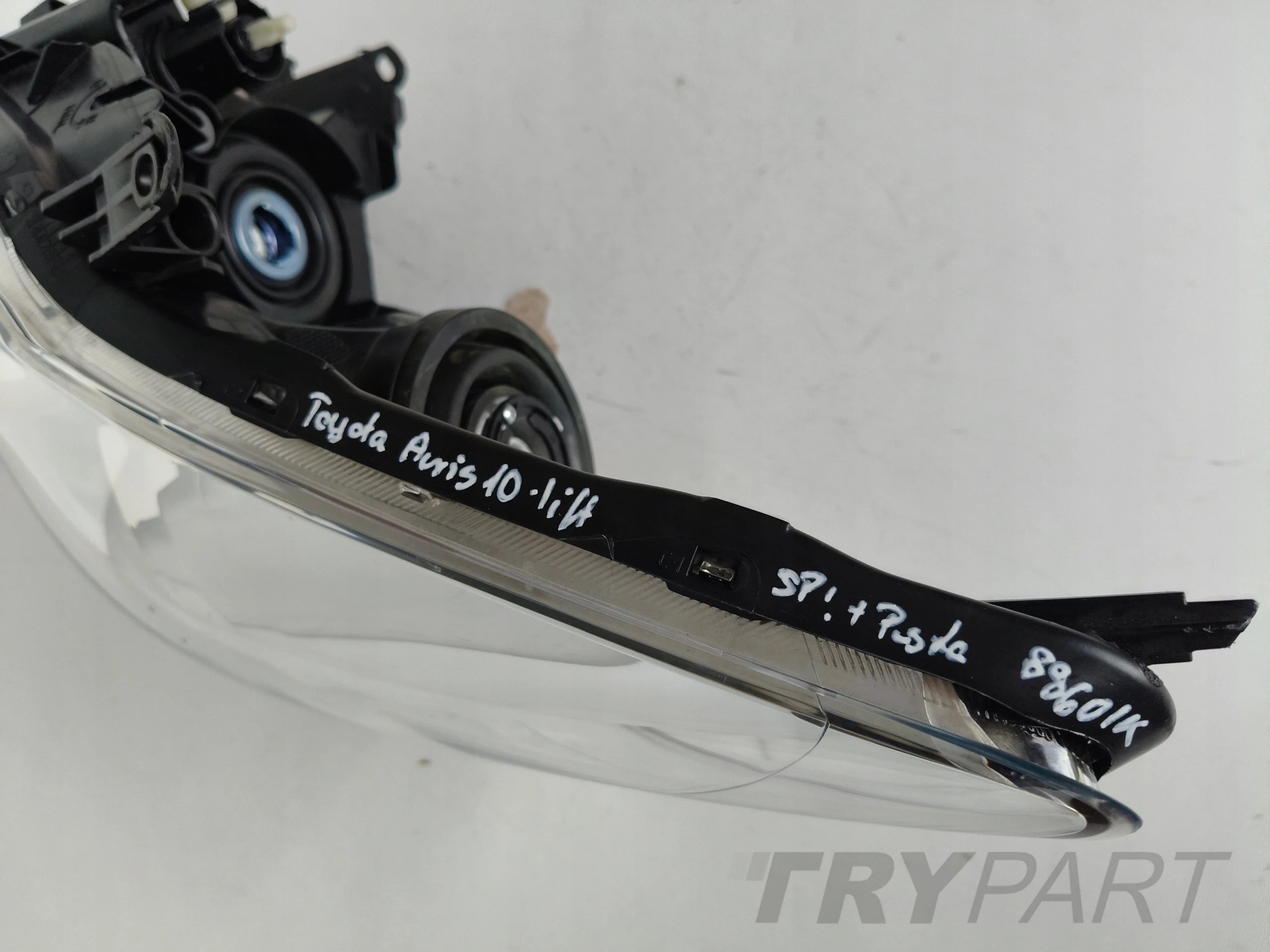 LEFT HEADLIGHT LAMP TOYOTA AURIS 10-12 LIFT