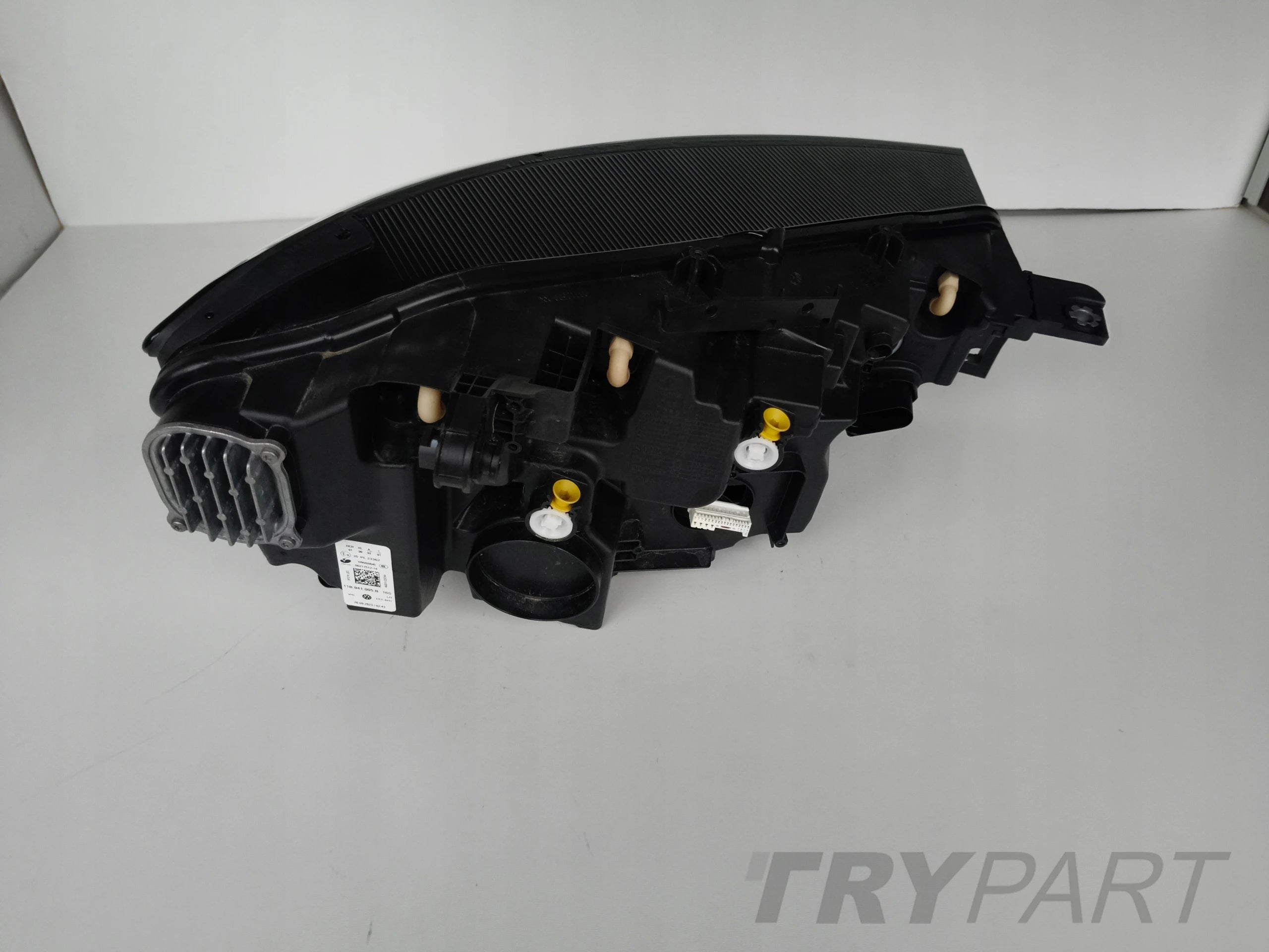 LEFT HEADLIGHT LAMP VW ID4 11A 20- LED