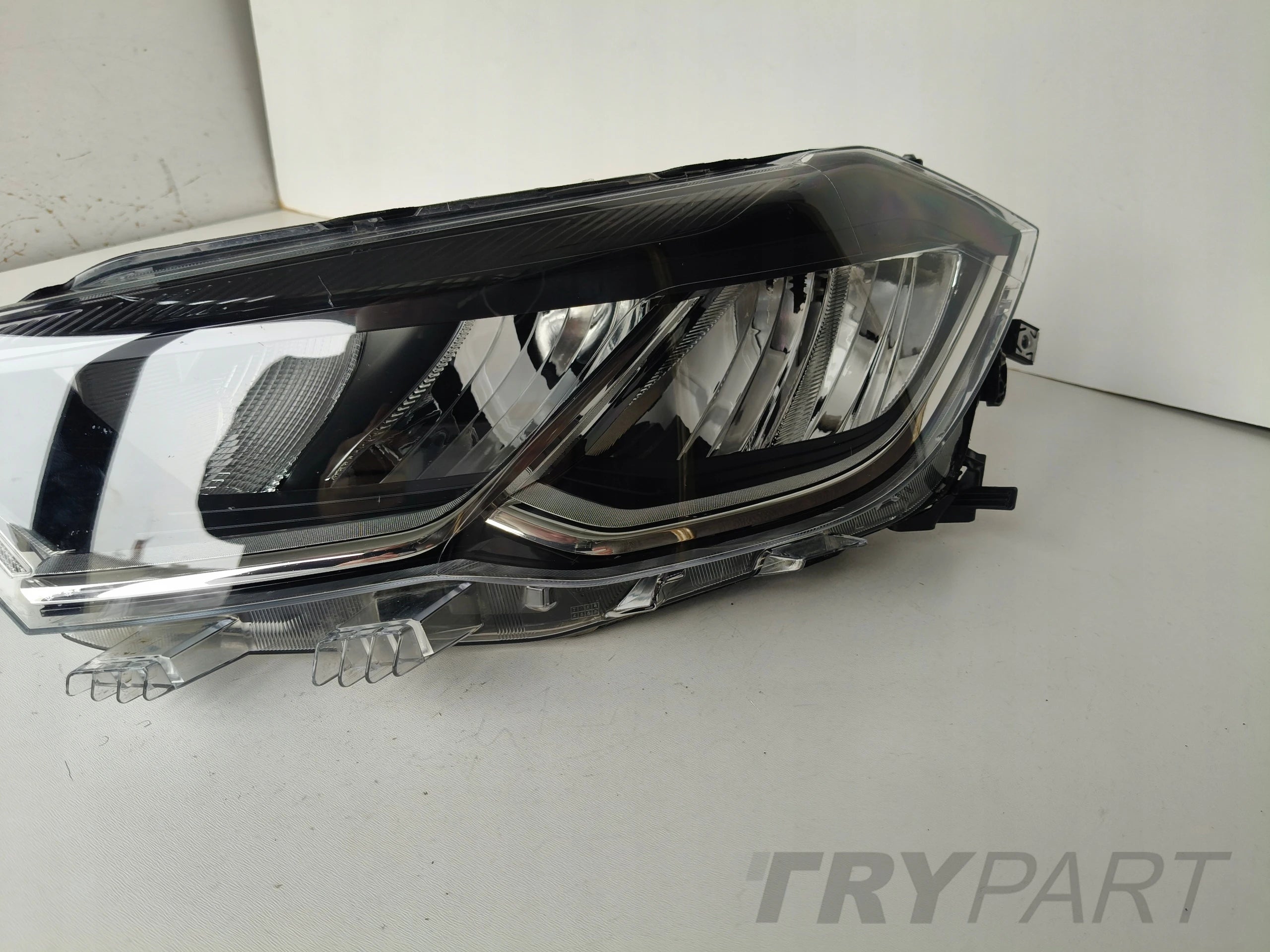 LEFT HEADLIGHT LAMP VW POLO 2G 2G0 21- FACELIFT LED