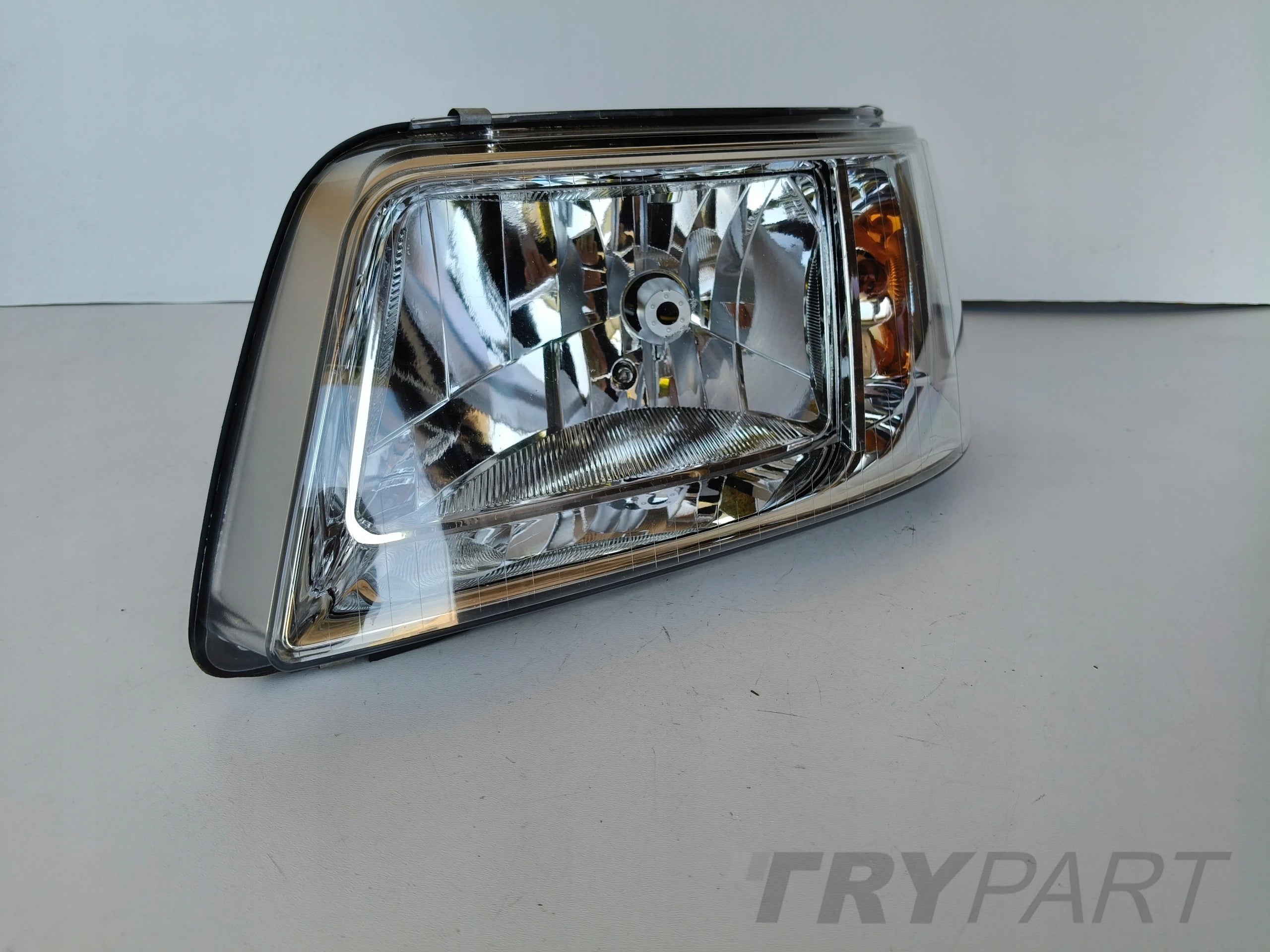 LEFT HEADLIGHT LAMP VW T5 7H 7H0 03-09