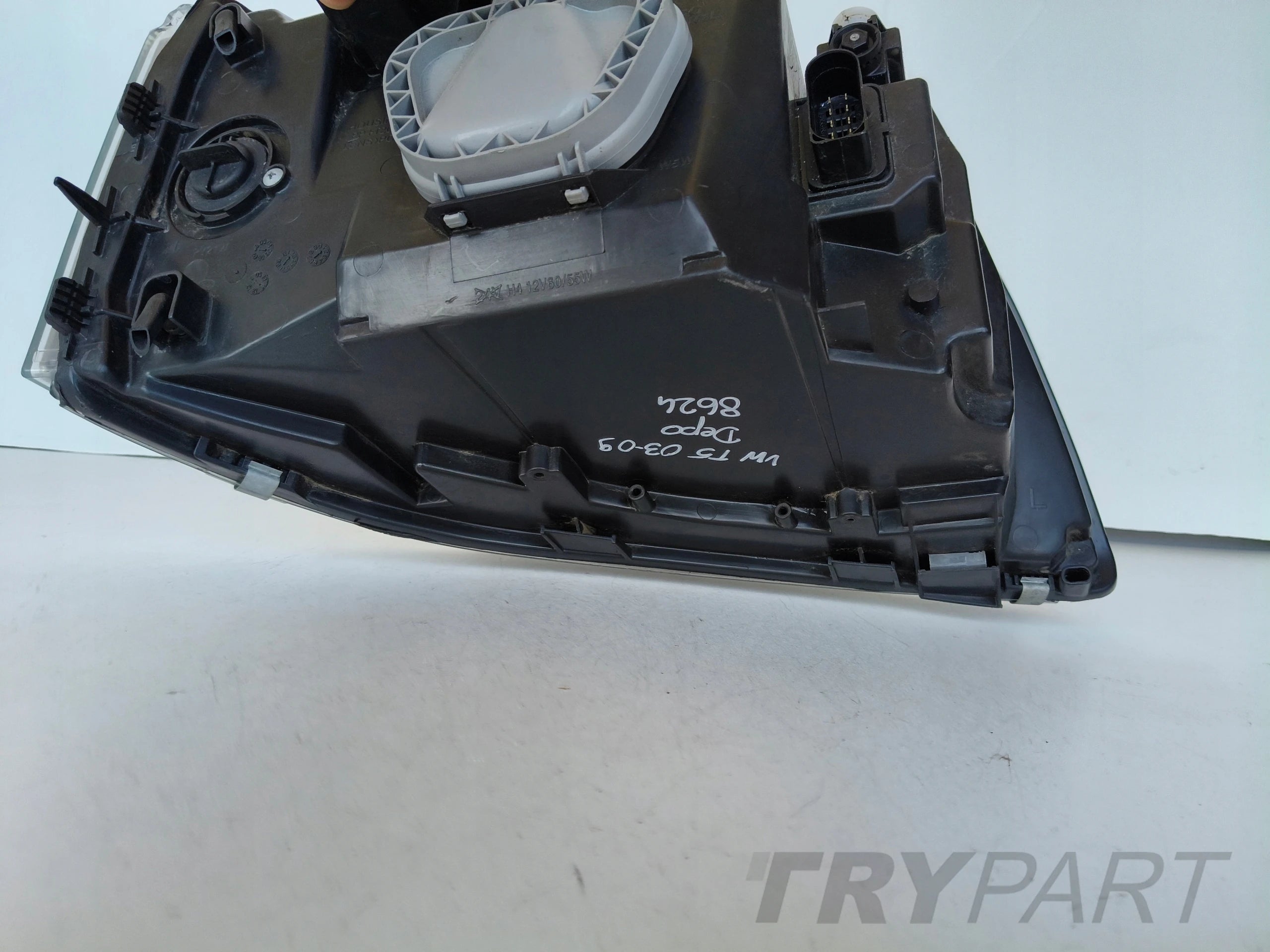 LEFT HEADLIGHT LAMP VW T5 7H 7H0 03-09