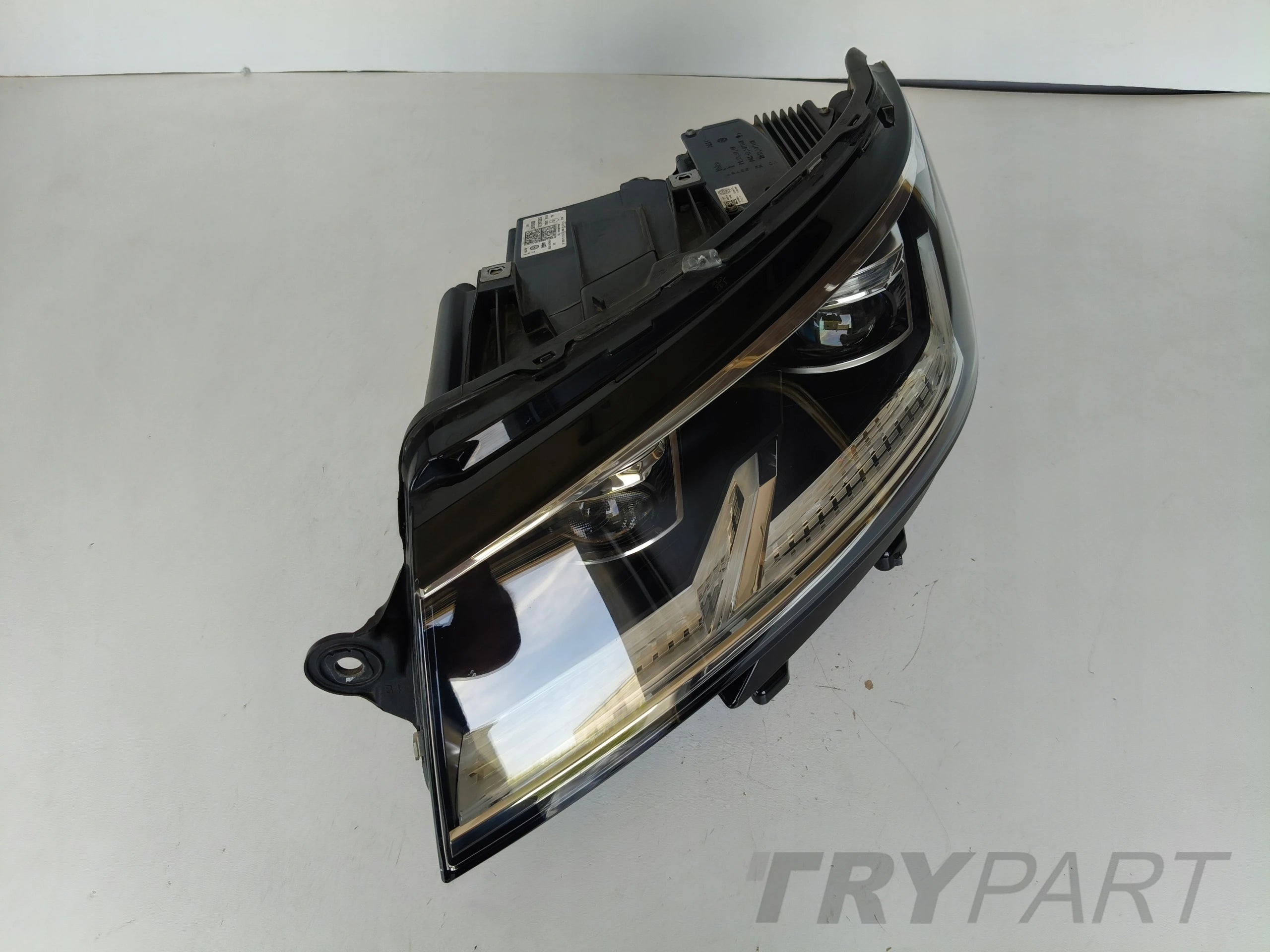 LEFT HEADLIGHT LAMP VW T6 T6.1 7L 7LA 19- LIFT FULL LED