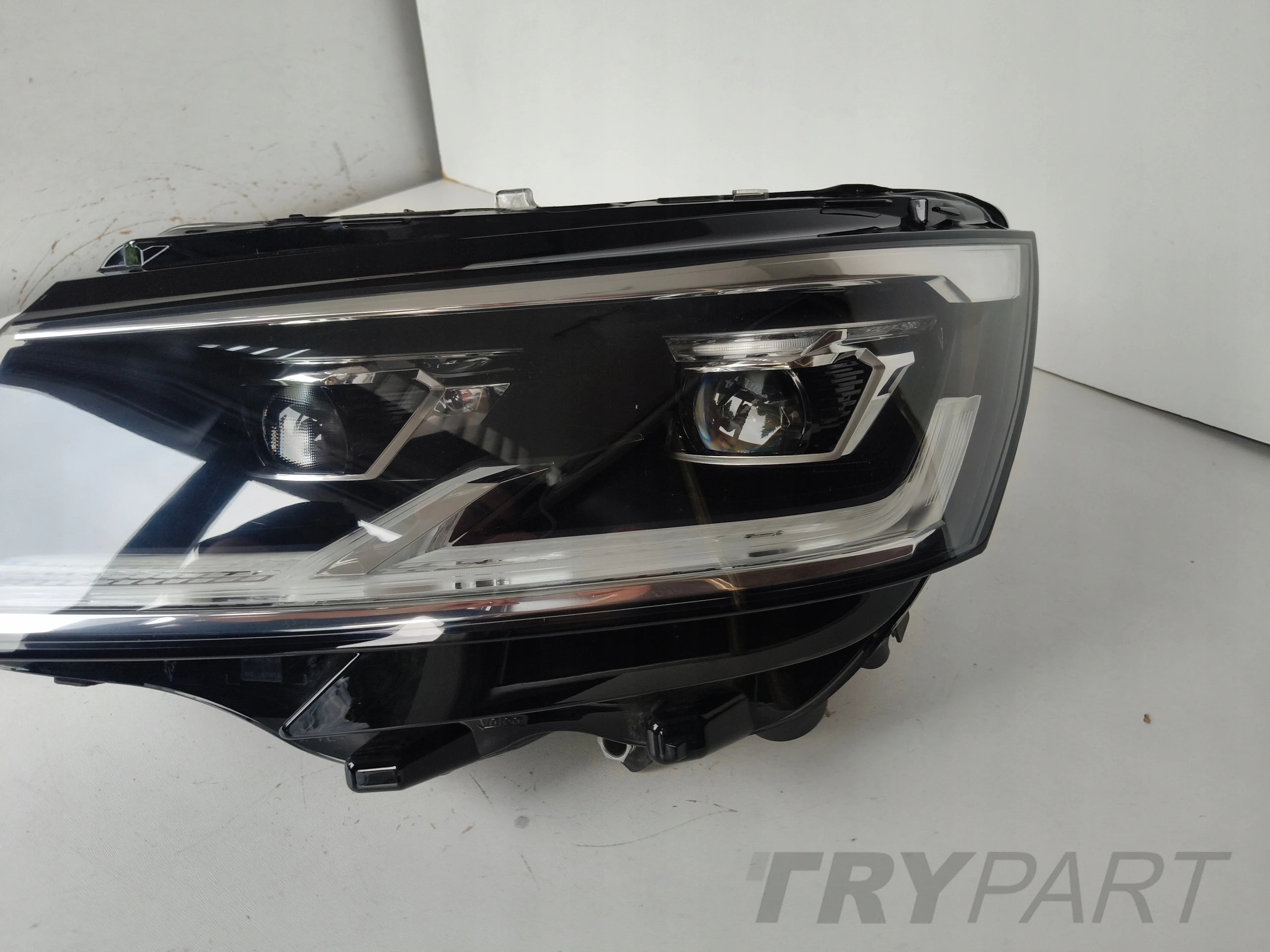 LEFT HEADLIGHT LAMP VW T6 T6.1 7L 7LA 19- LIFT FULL LED