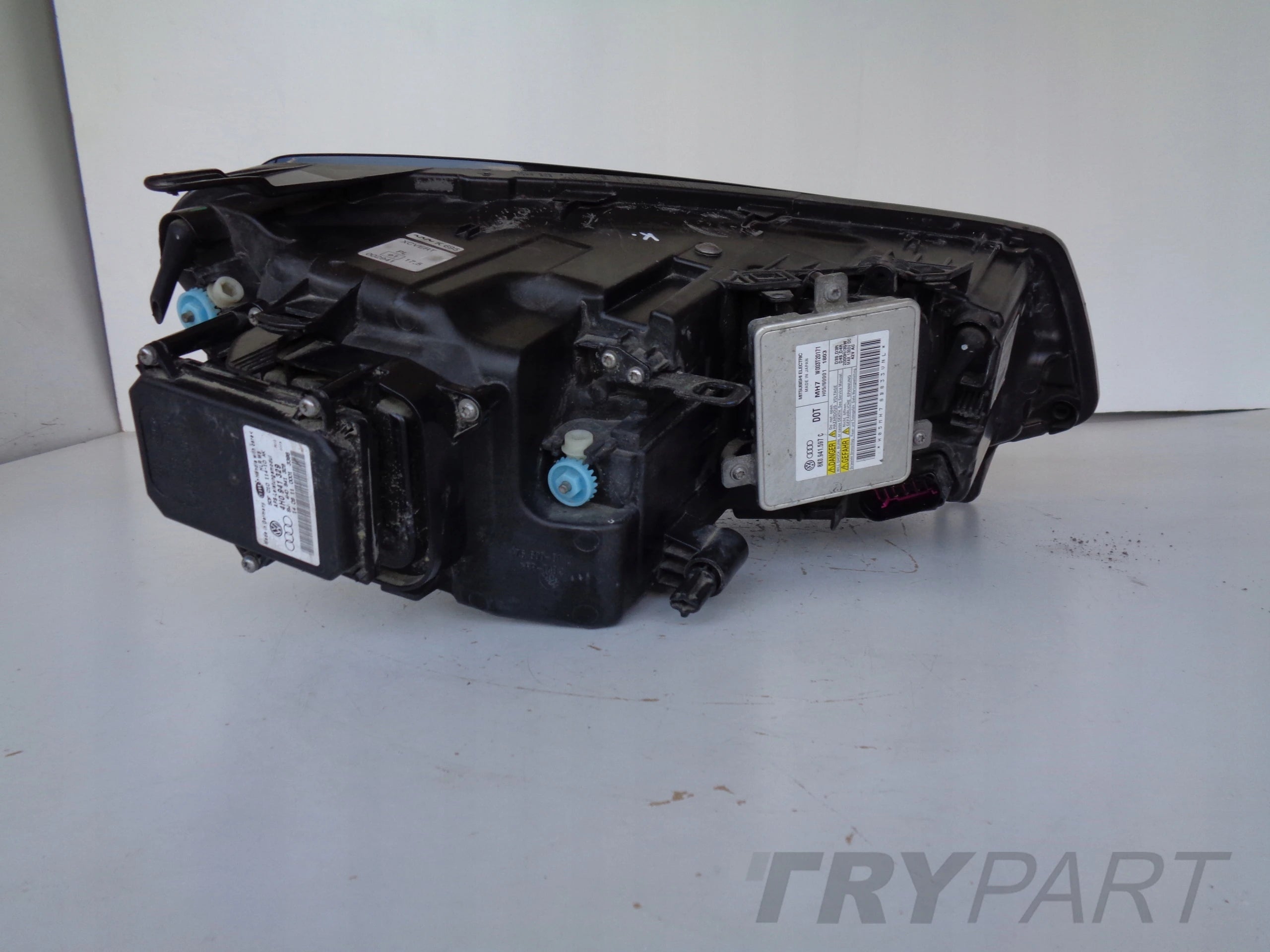 LEFT HEADLIGHT LAMP VW TOUAREG 7P6 10-14 XENON LED ADAPTIVE