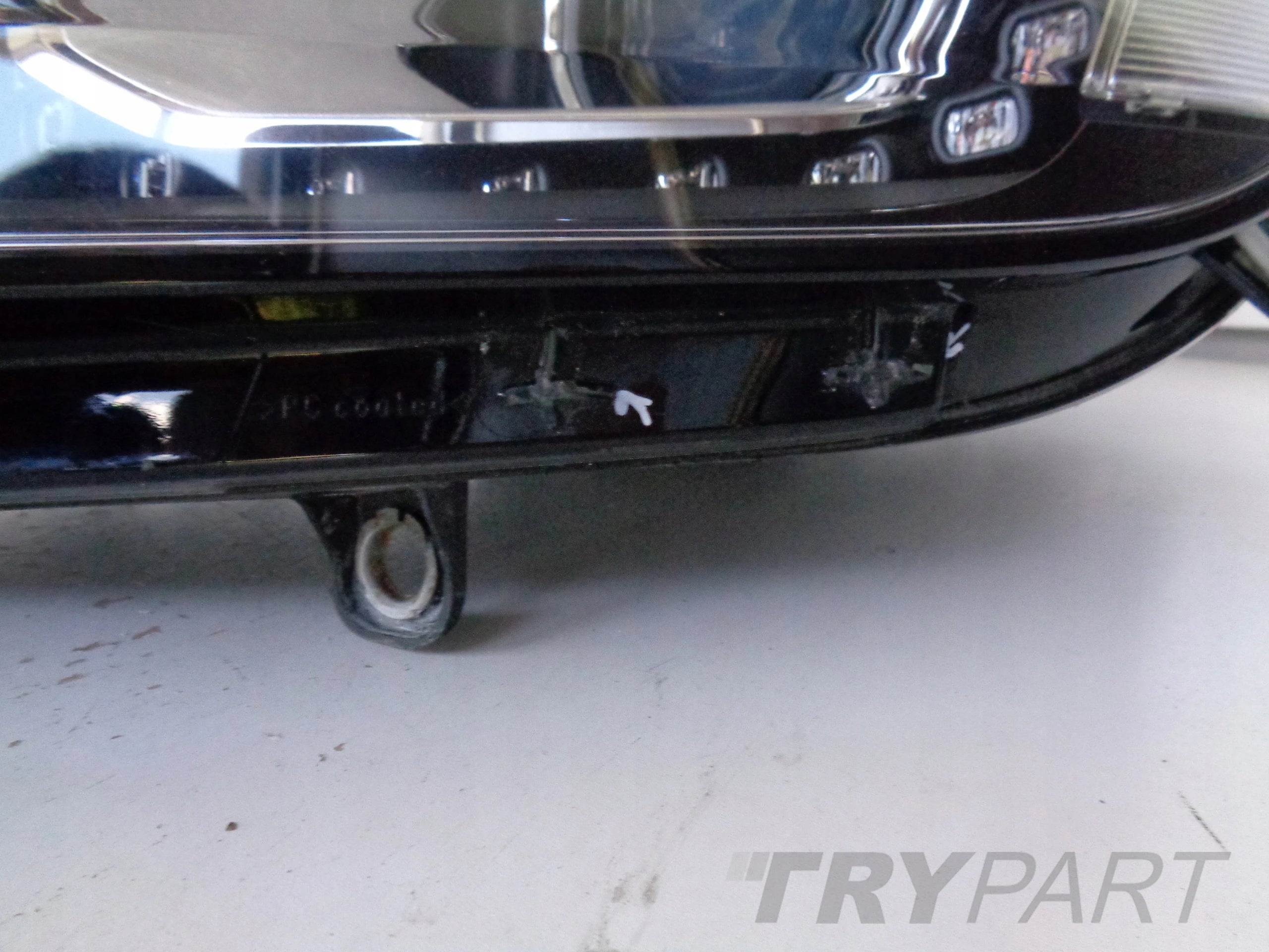 LEFT HEADLIGHT LAMP VW TOUAREG 7P6 10-14 XENON LED ADAPTIVE