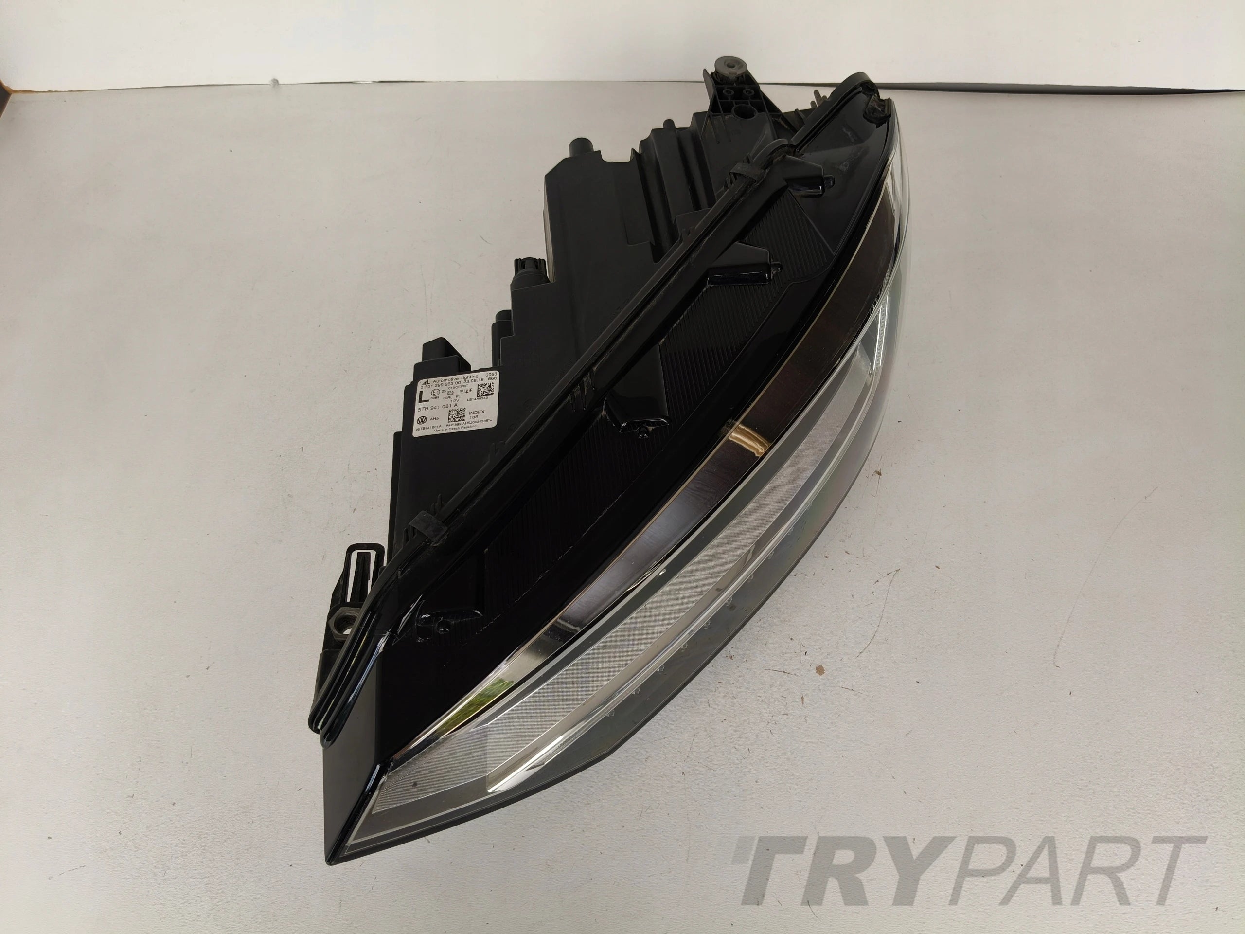 LEFT HEADLIGHT LAMP VW TOURAN 5TA 16- FULL LED