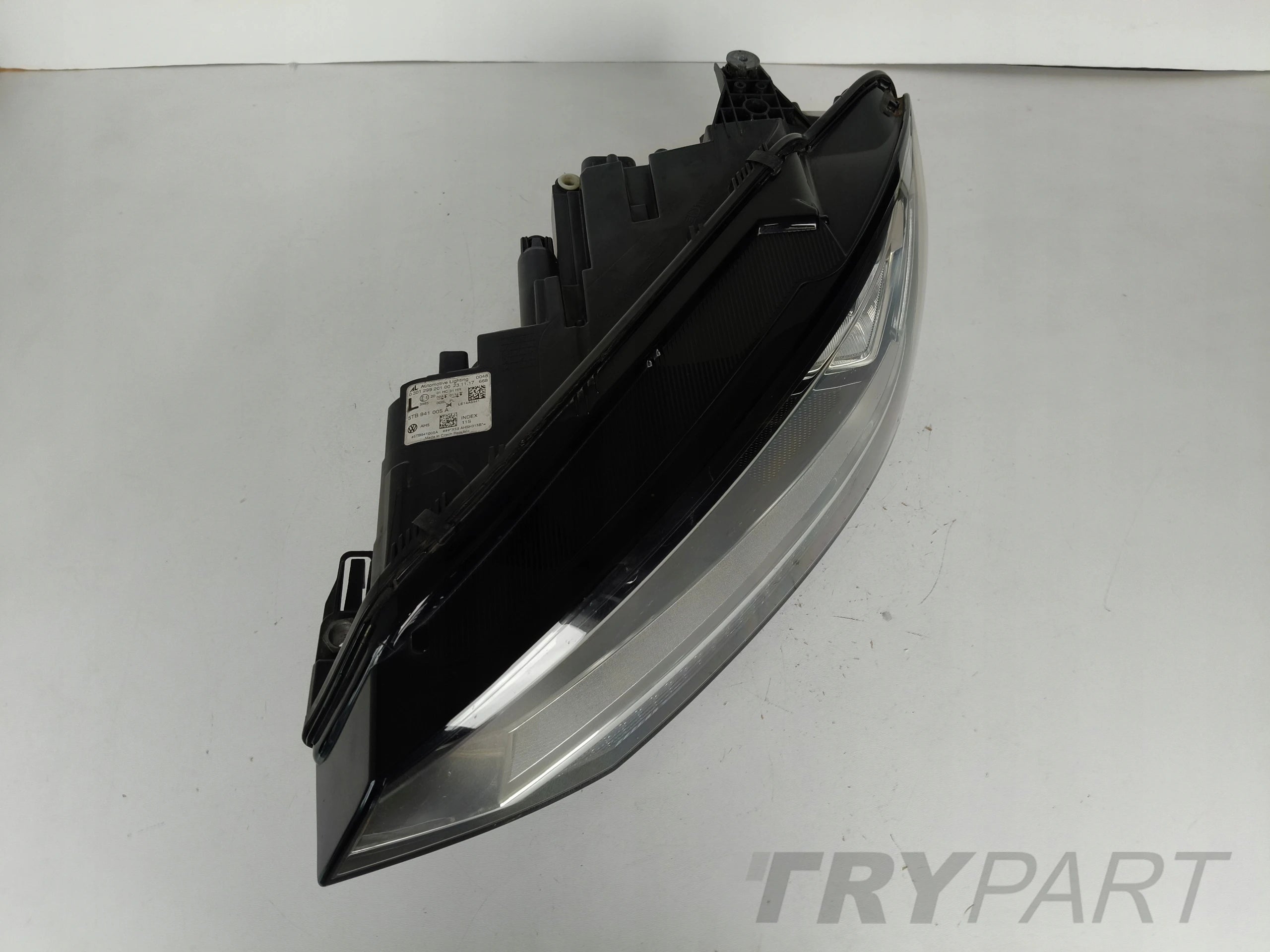 LEFT HEADLIGHT LAMP VW TOURAN 5TA 16-