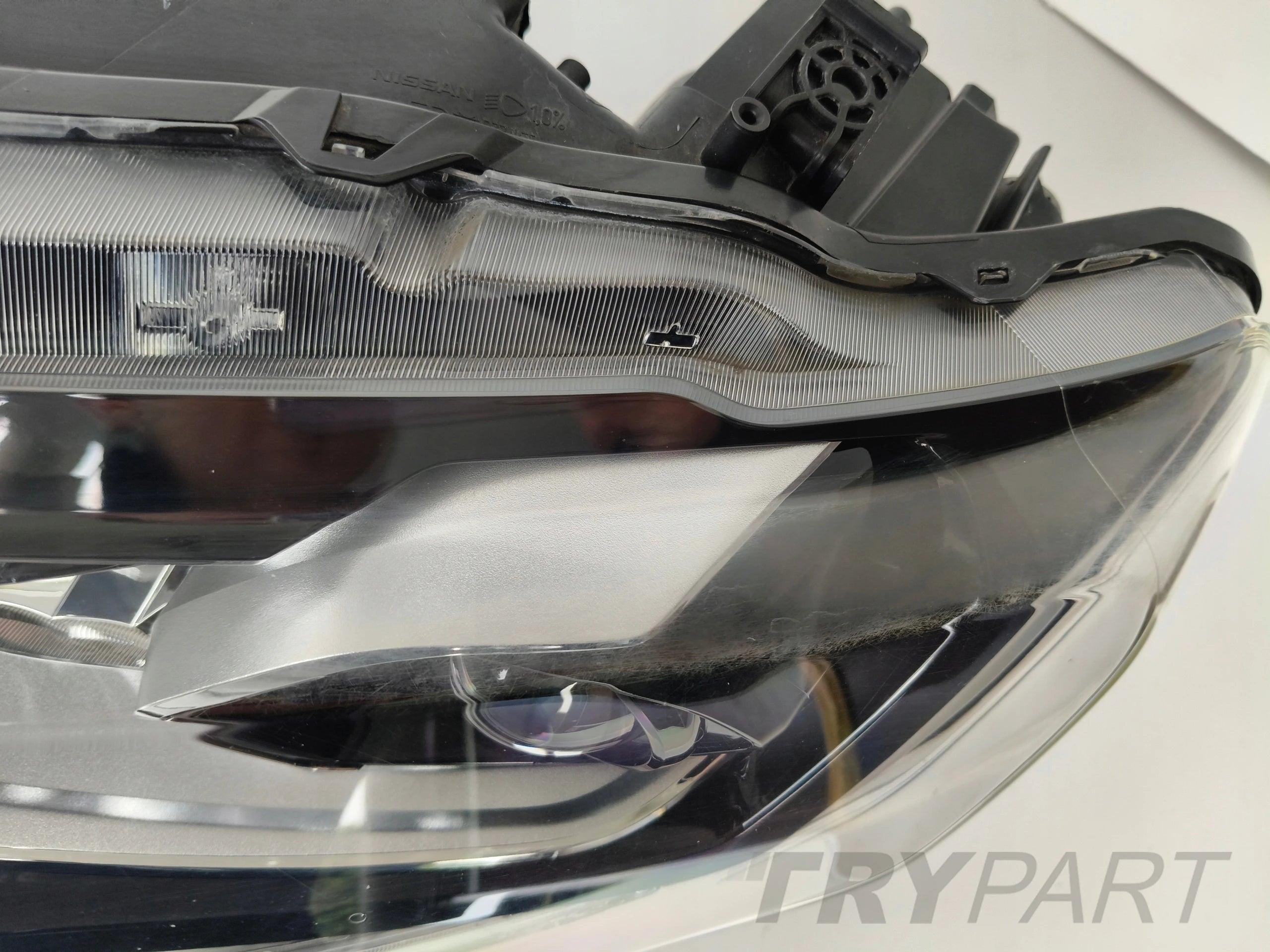 LEFT HEADLIGHT NISSAN X-TRAIL T32 14- FULL LED
